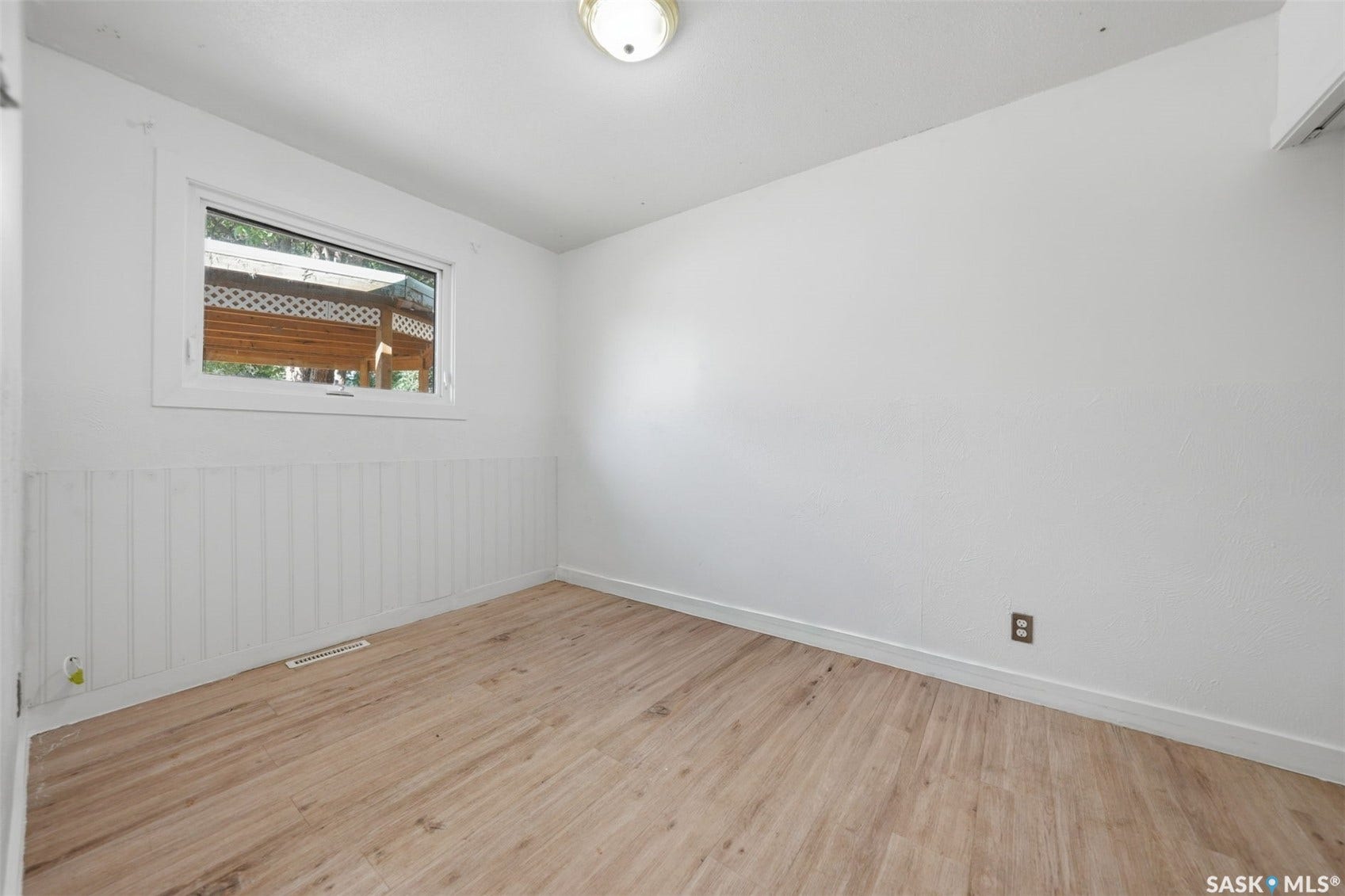405 W Avenue N, Saskatoon SK S7L 3G9