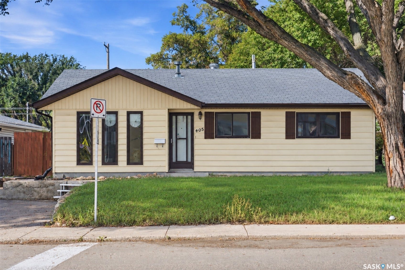 405 W Avenue N, Saskatoon SK S7L 3G9