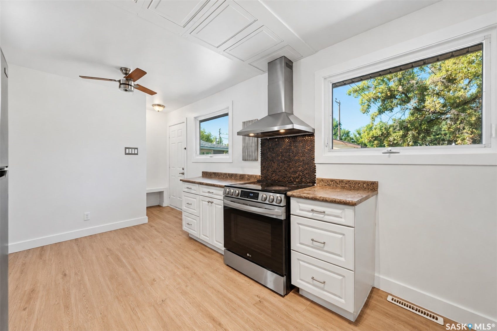 405 W Avenue N, Saskatoon SK S7L 3G9