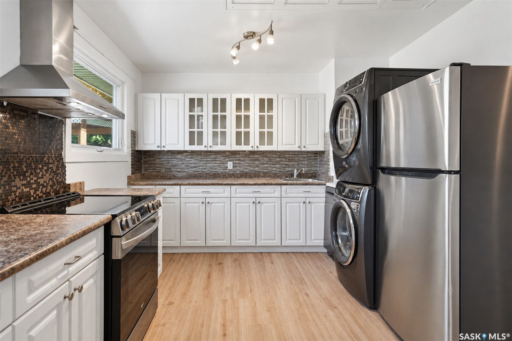 405 W Avenue N, Saskatoon SK S7L 3G9