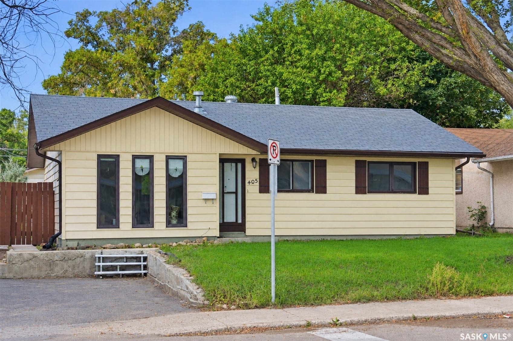 405 W Avenue N, Saskatoon SK S7L 3G9