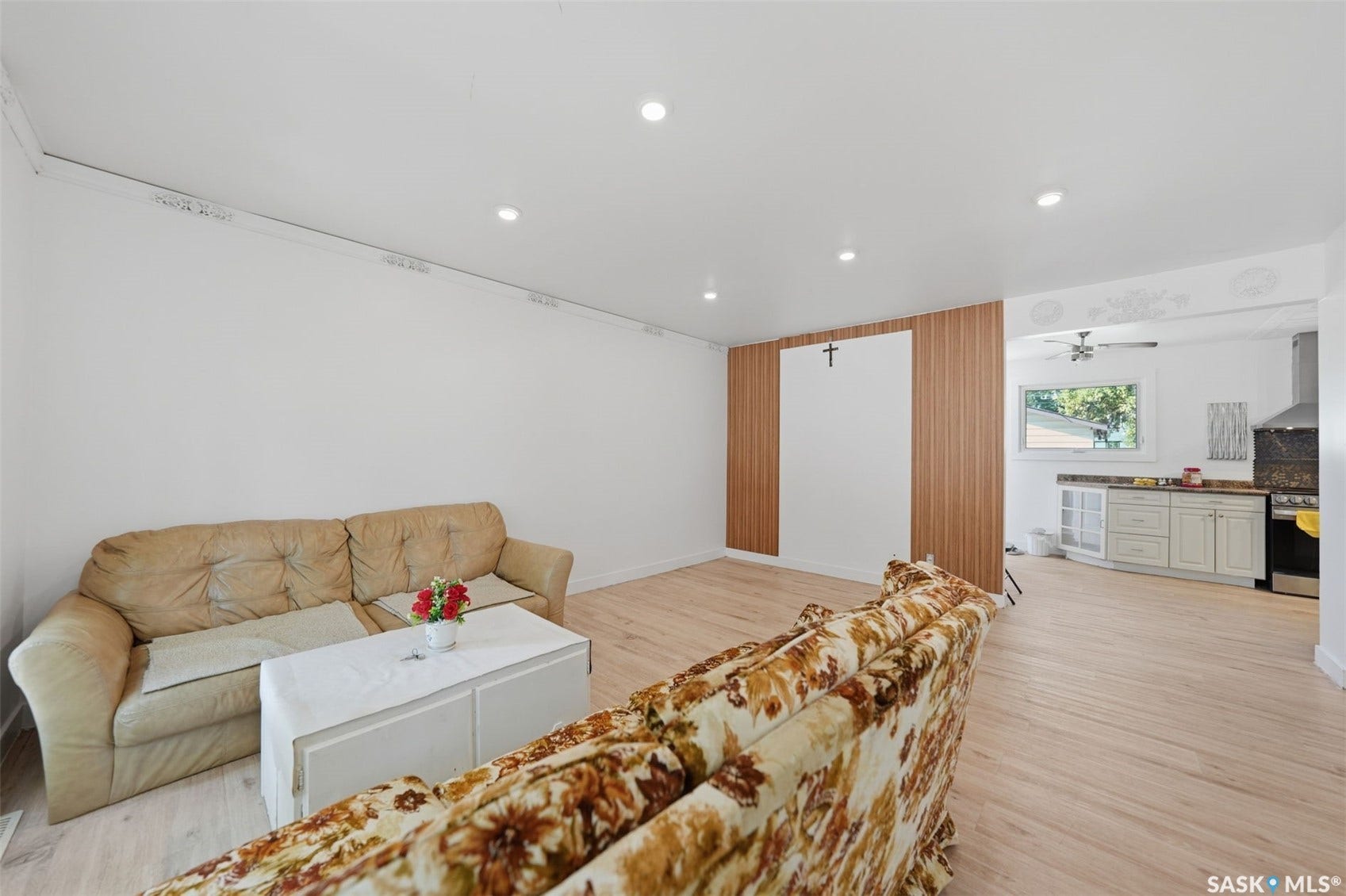 405 W Avenue N, Saskatoon SK S7L 3G9