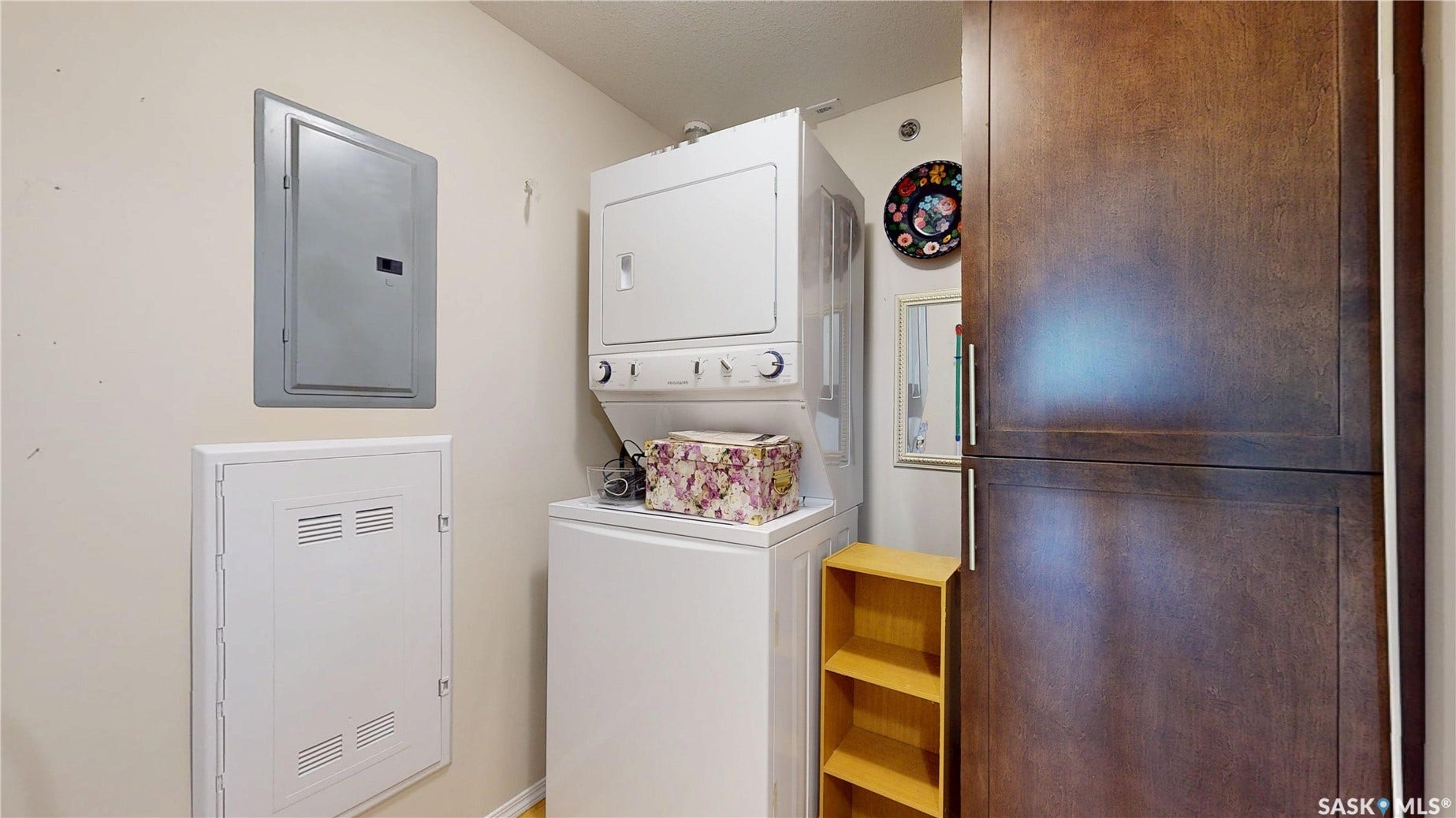 1220 Blackfoot Drive, #415, Regina SK S4S 6T2 Convenient in home laundry with storage