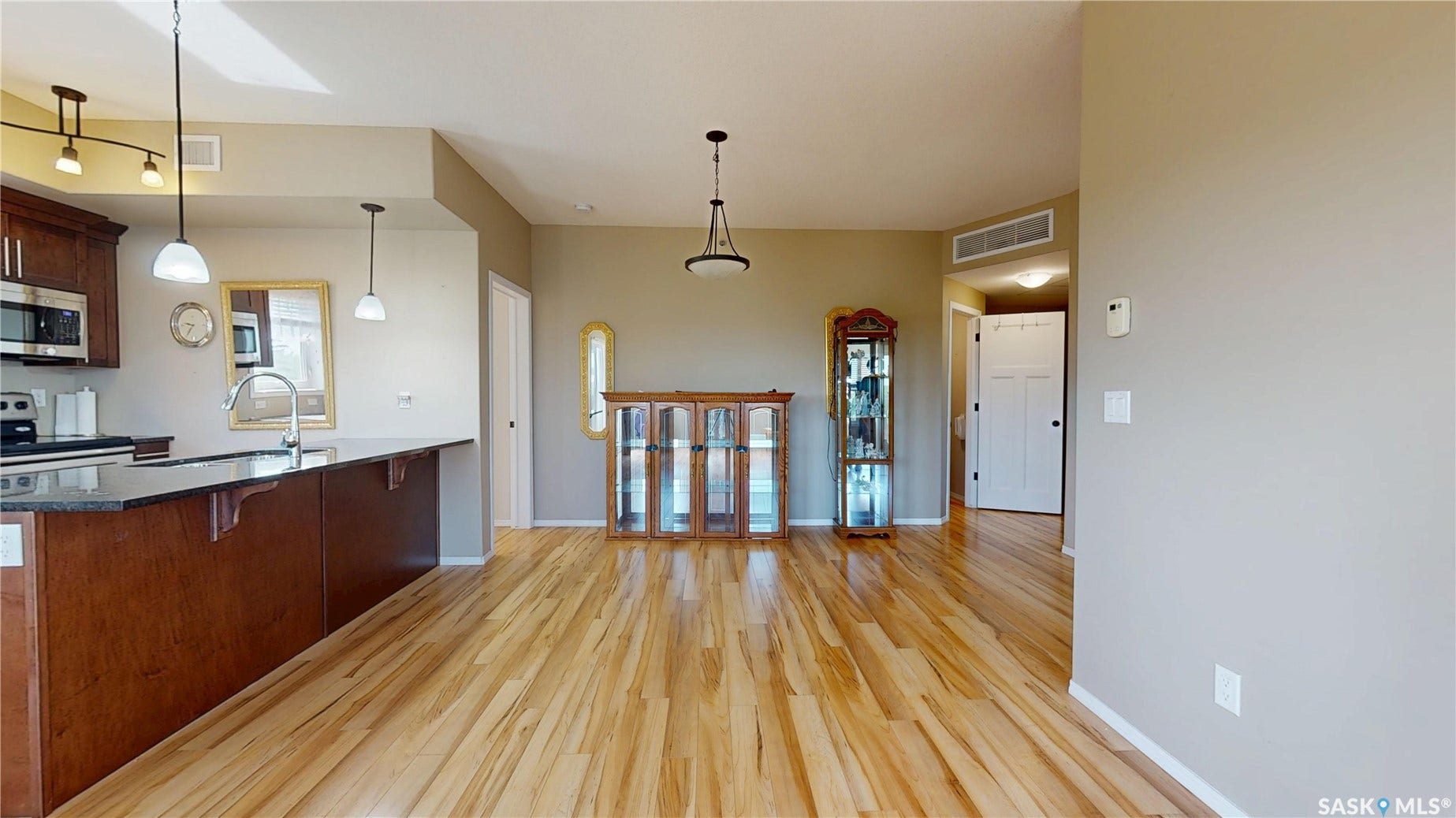 1220 Blackfoot Drive, #415, Regina SK S4S 6T2 1220 Blackfoot Drive, #415, Regina SK S4S 6T2