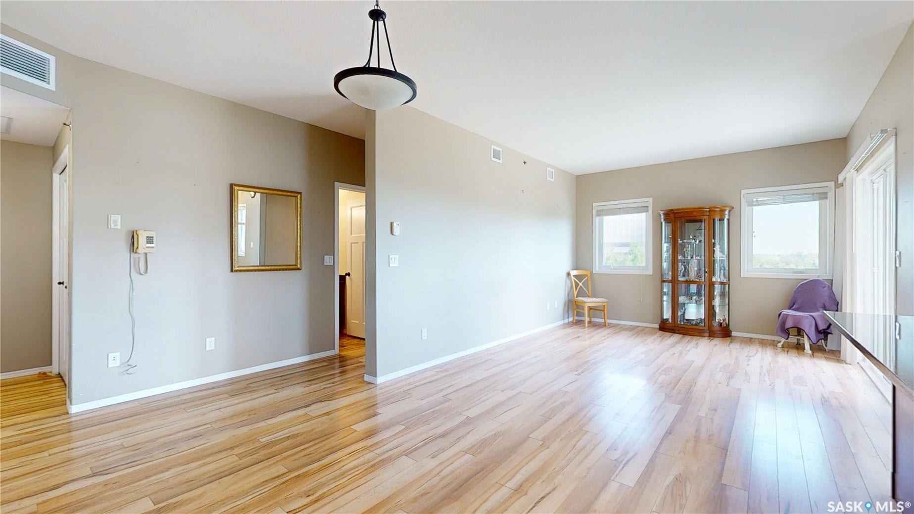 1220 Blackfoot Drive, #415, Regina SK S4S 6T2 Huge living space