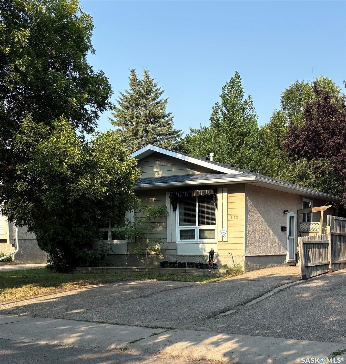 775 Hayworth Crescent N, Regina SK S4X 1X8