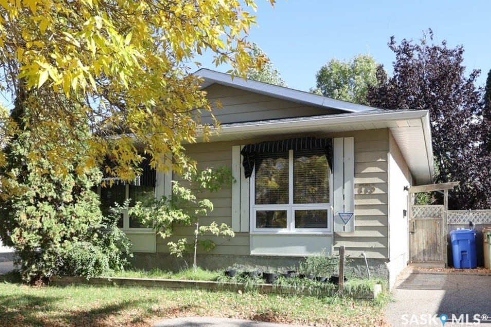 775 Hayworth Crescent N, Regina SK S4X 1X8
