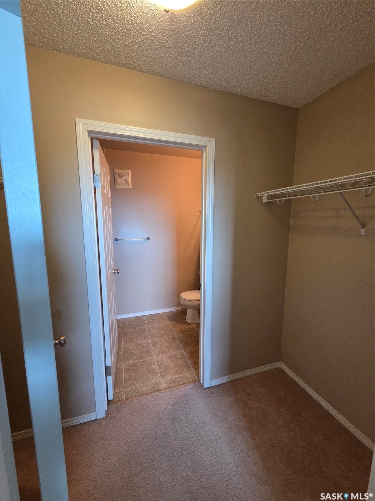 walk thru closet to ensuite