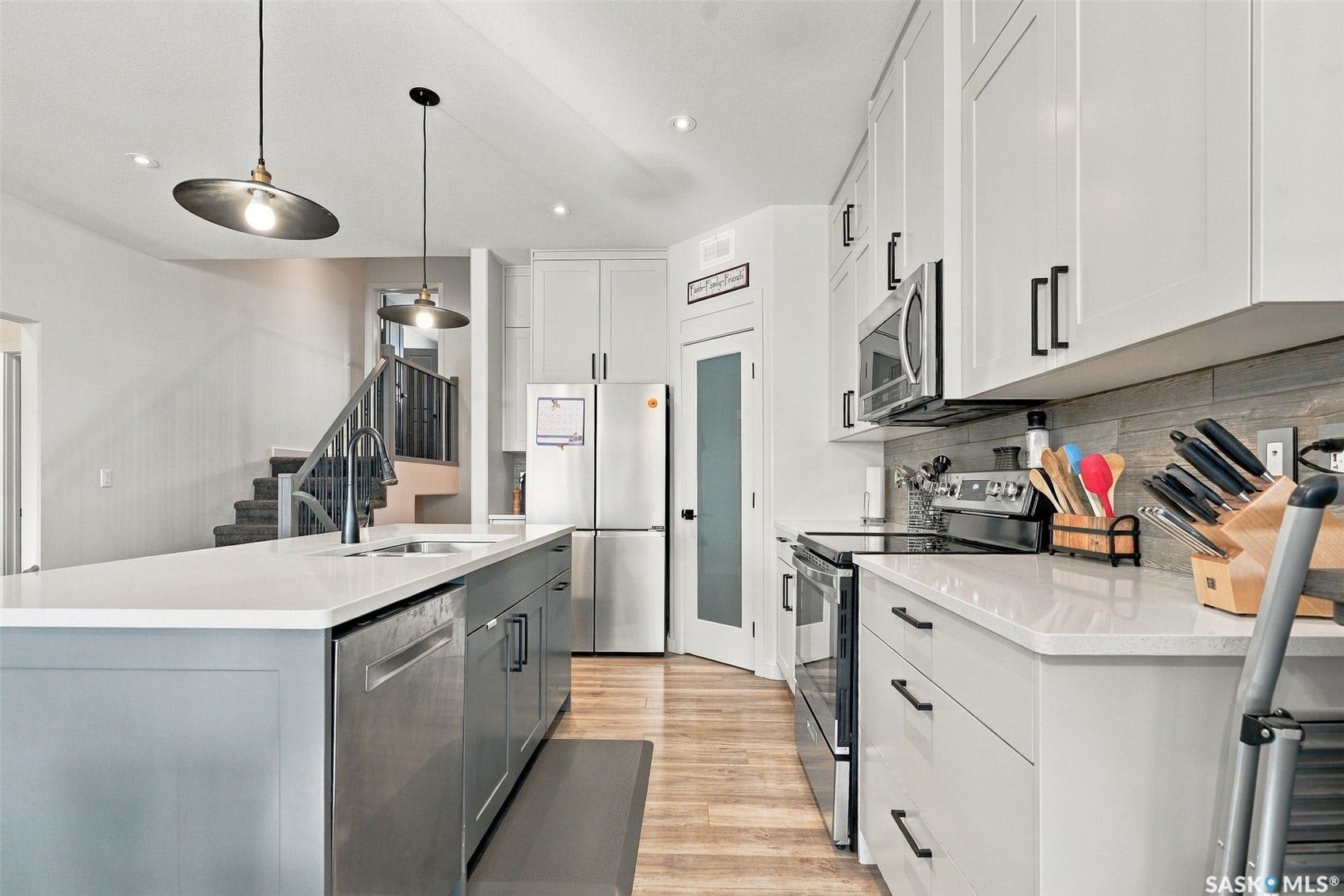 1119 Pringle Way, Saskatoon SK S7T 0V4