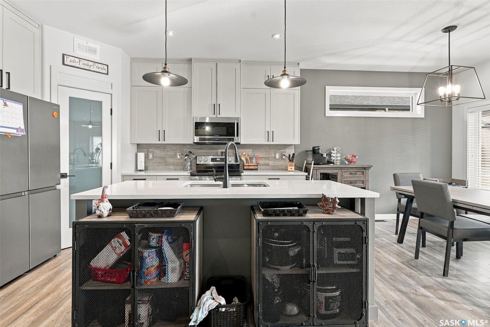 1119 Pringle Way, Saskatoon SK S7T 0V4