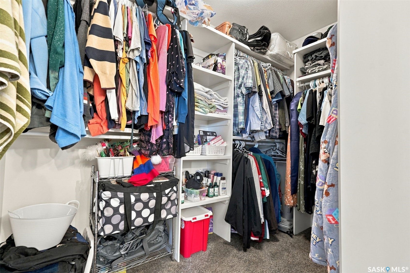 1119 Pringle Way, Saskatoon SK S7T 0V4