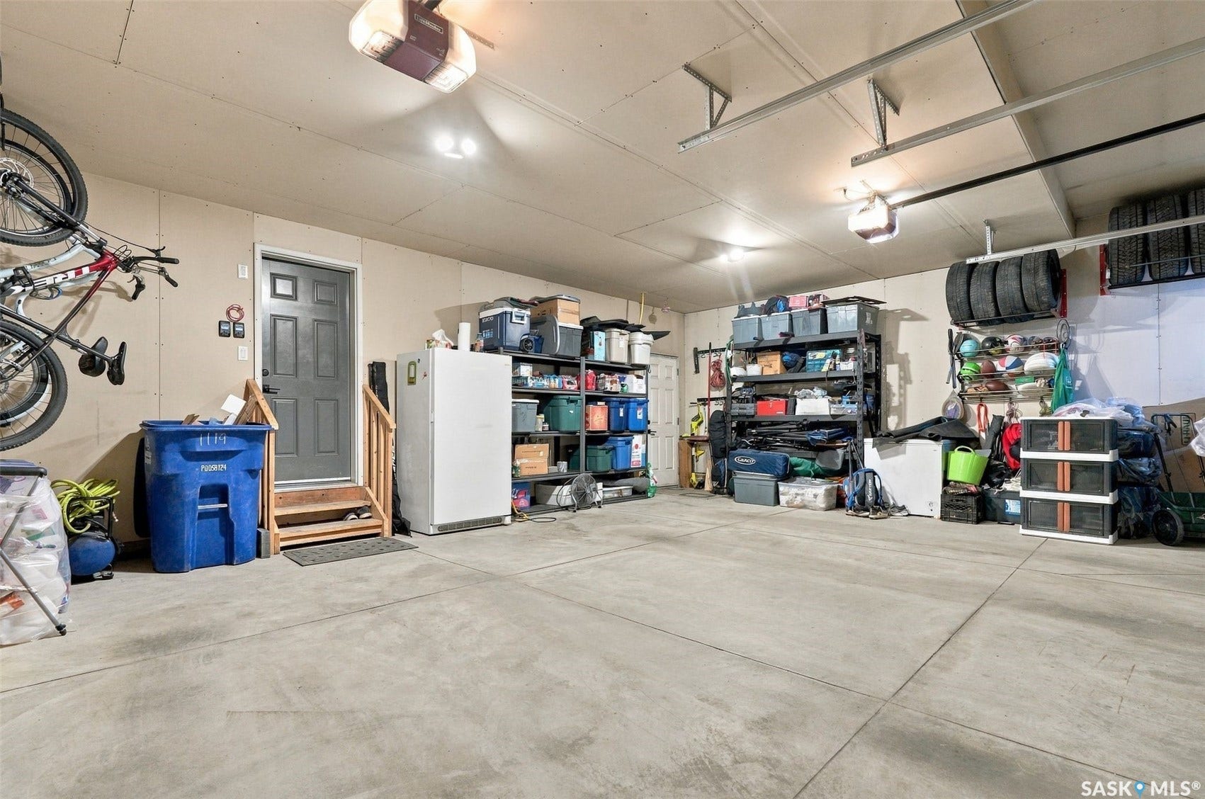 1119 Pringle Way, Saskatoon SK S7T 0V4