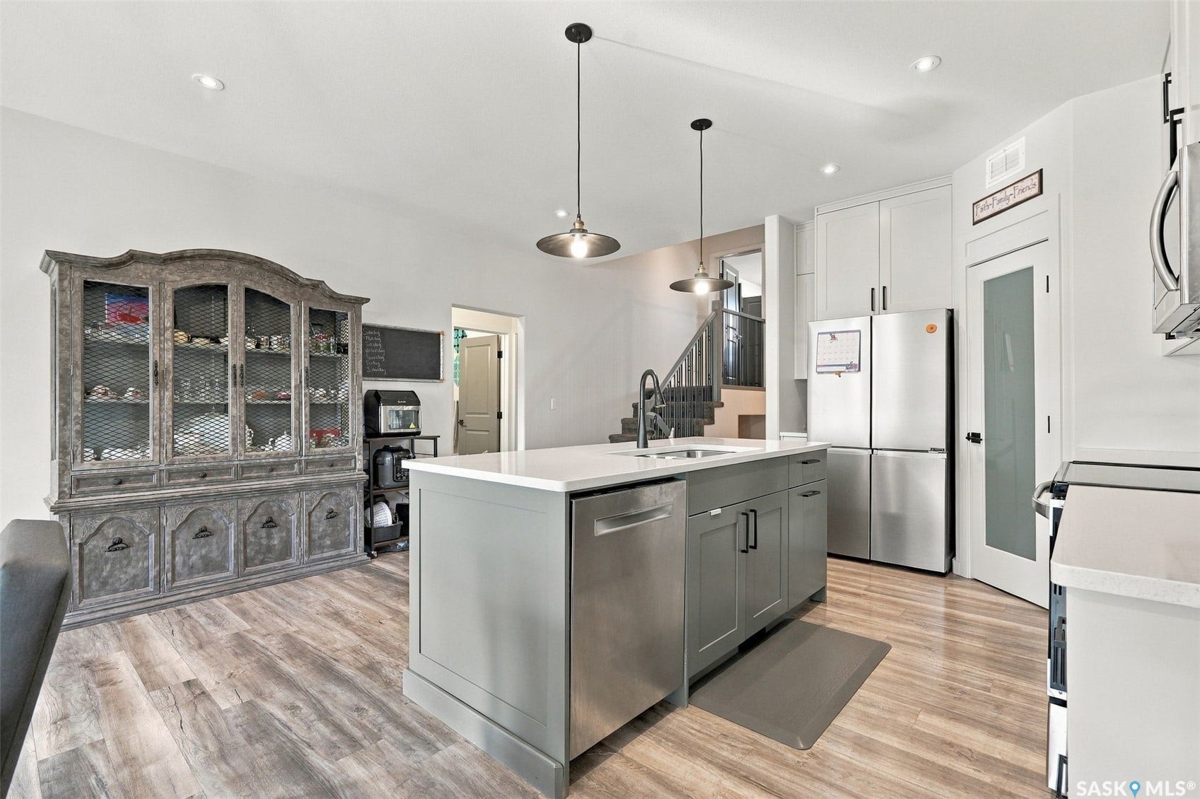 1119 Pringle Way, Saskatoon SK S7T 0V4
