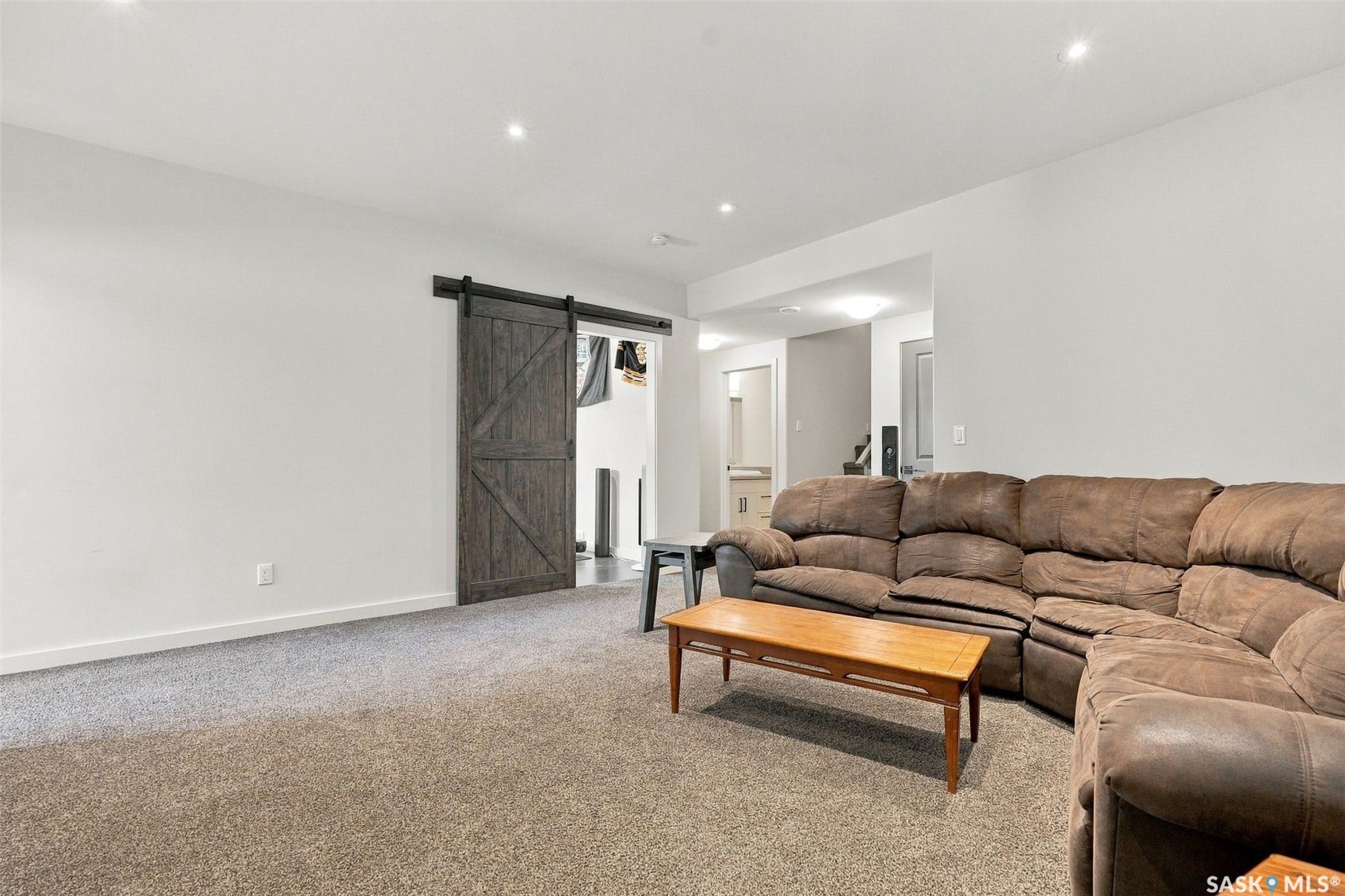 1119 Pringle Way, Saskatoon SK S7T 0V4