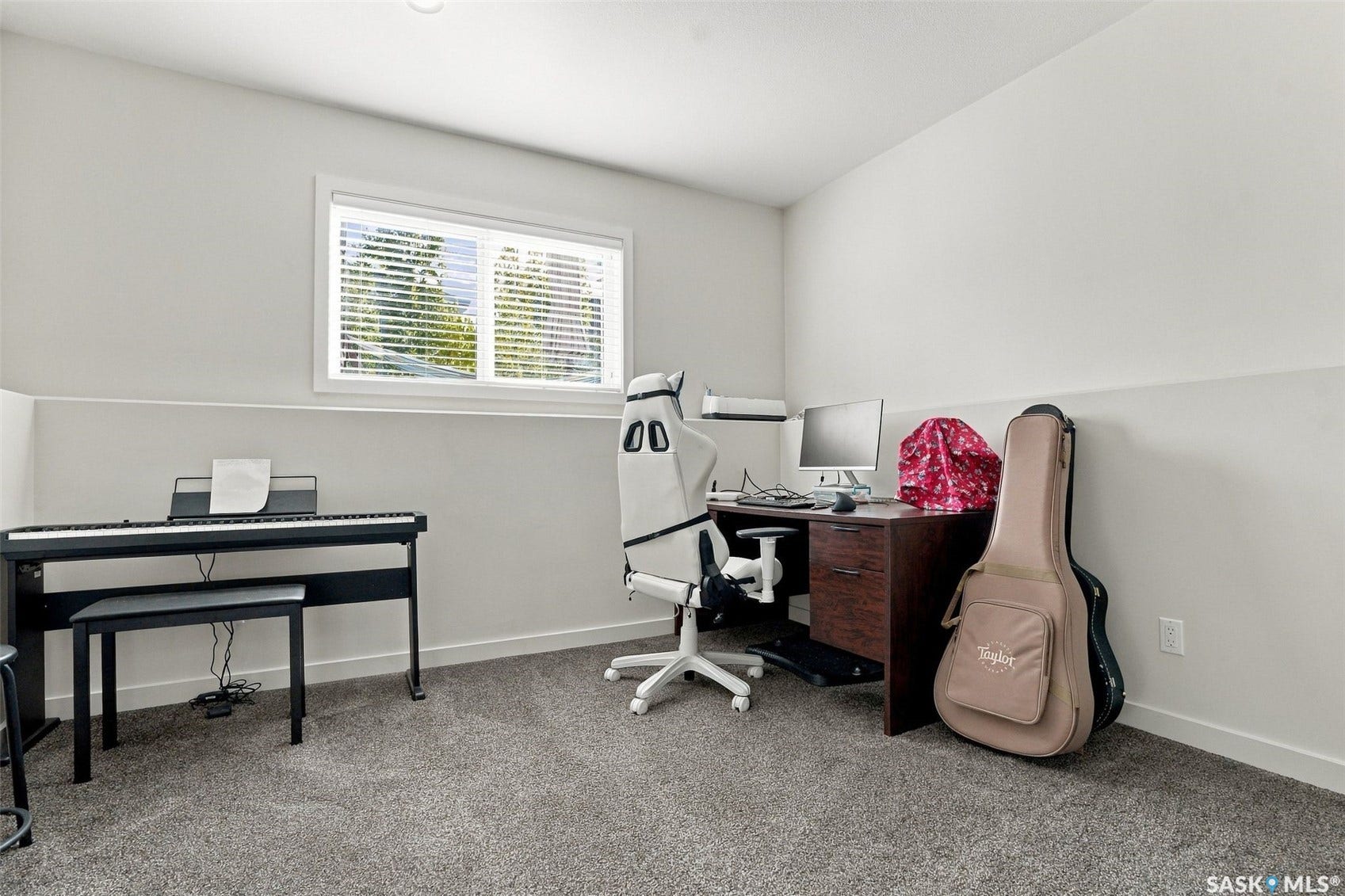 1119 Pringle Way, Saskatoon SK S7T 0V4
