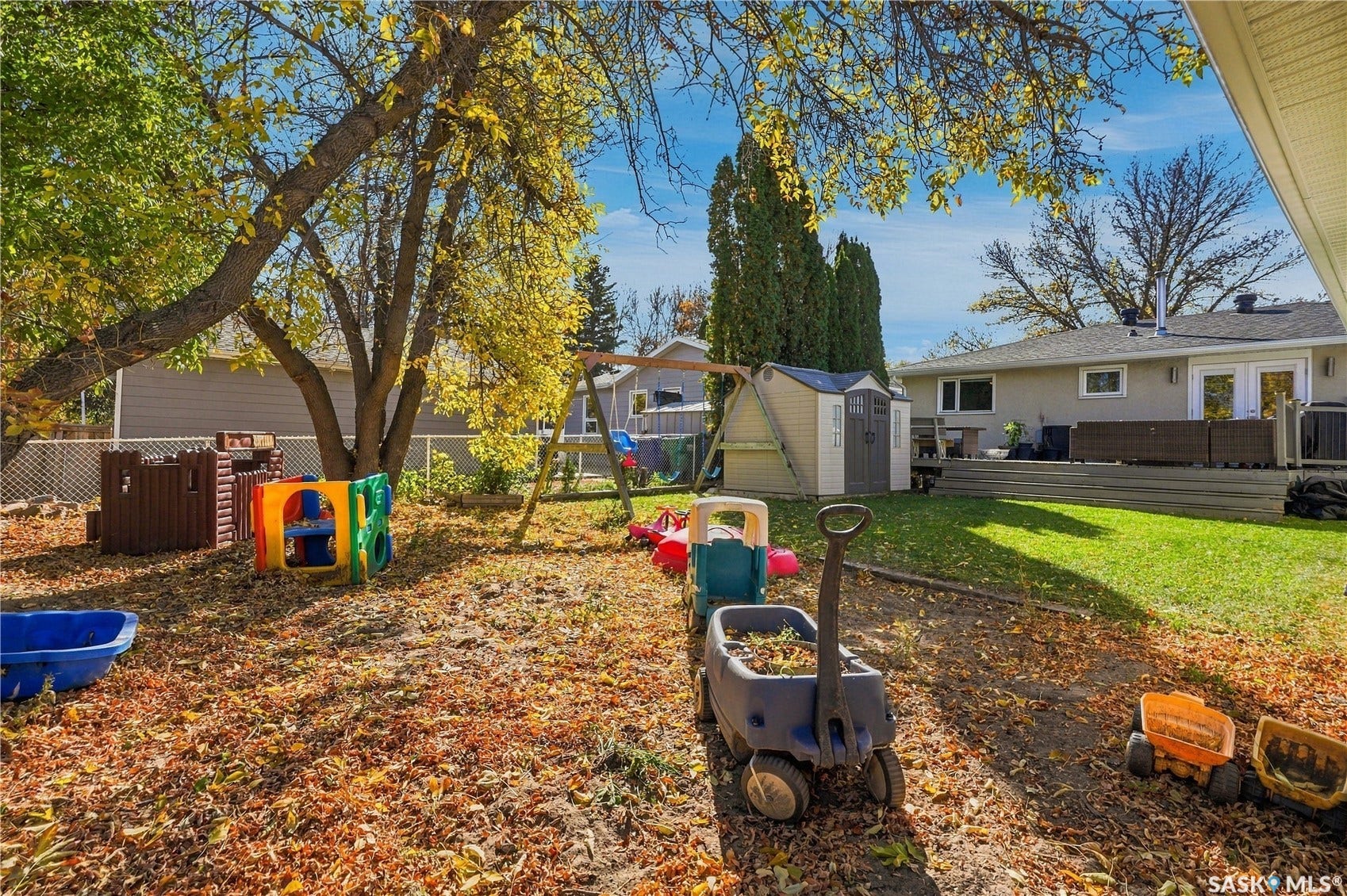 158 Smallwood Crescent, Saskatoon SK S7L 4Z6