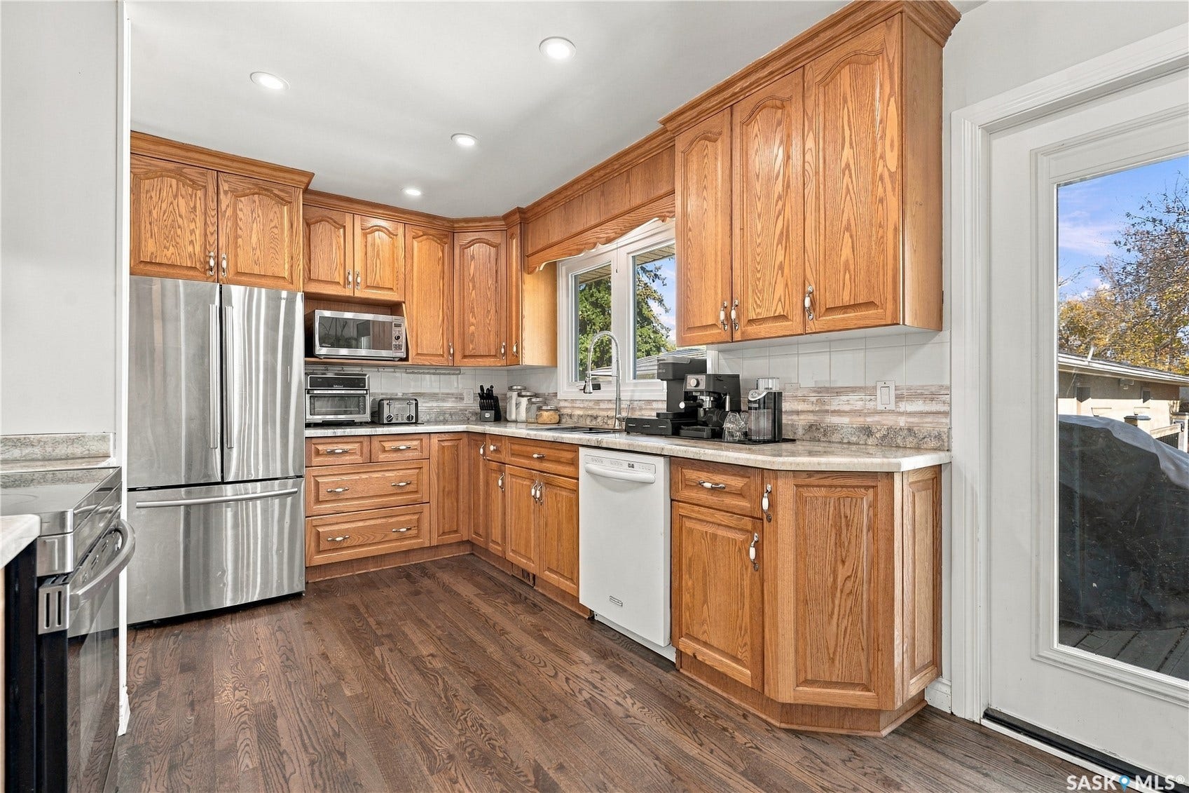 158 Smallwood Crescent, Saskatoon SK S7L 4Z6