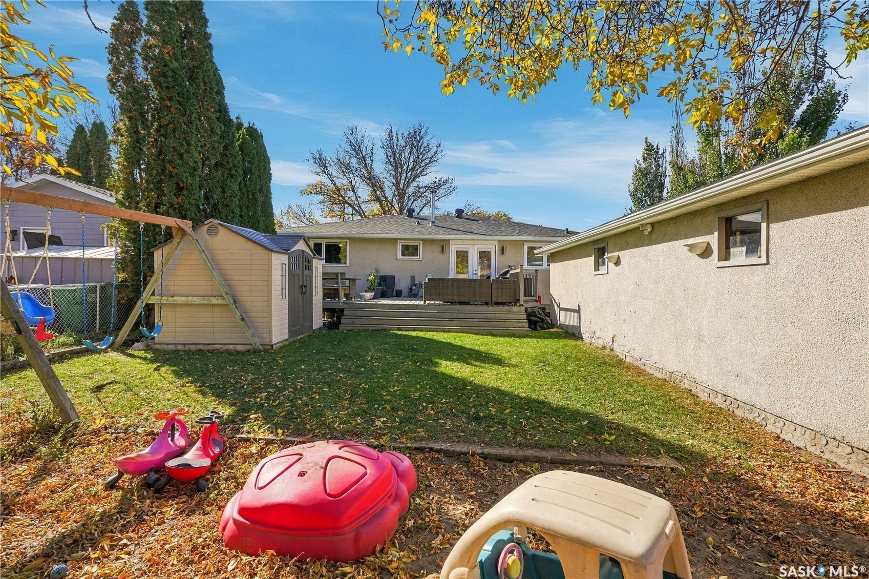 158 Smallwood Crescent, Saskatoon SK S7L 4Z6