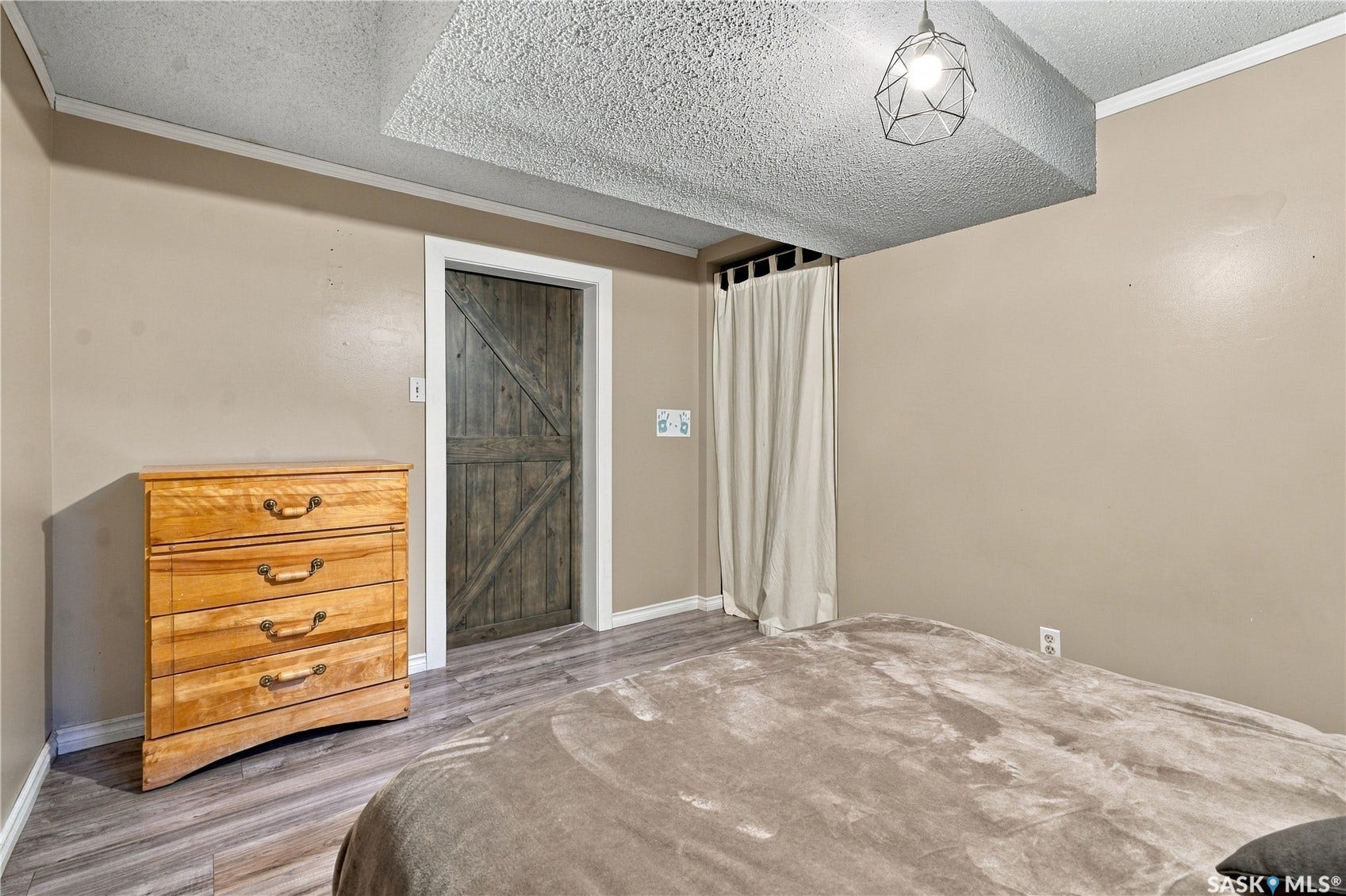 158 Smallwood Crescent, Saskatoon SK S7L 4Z6