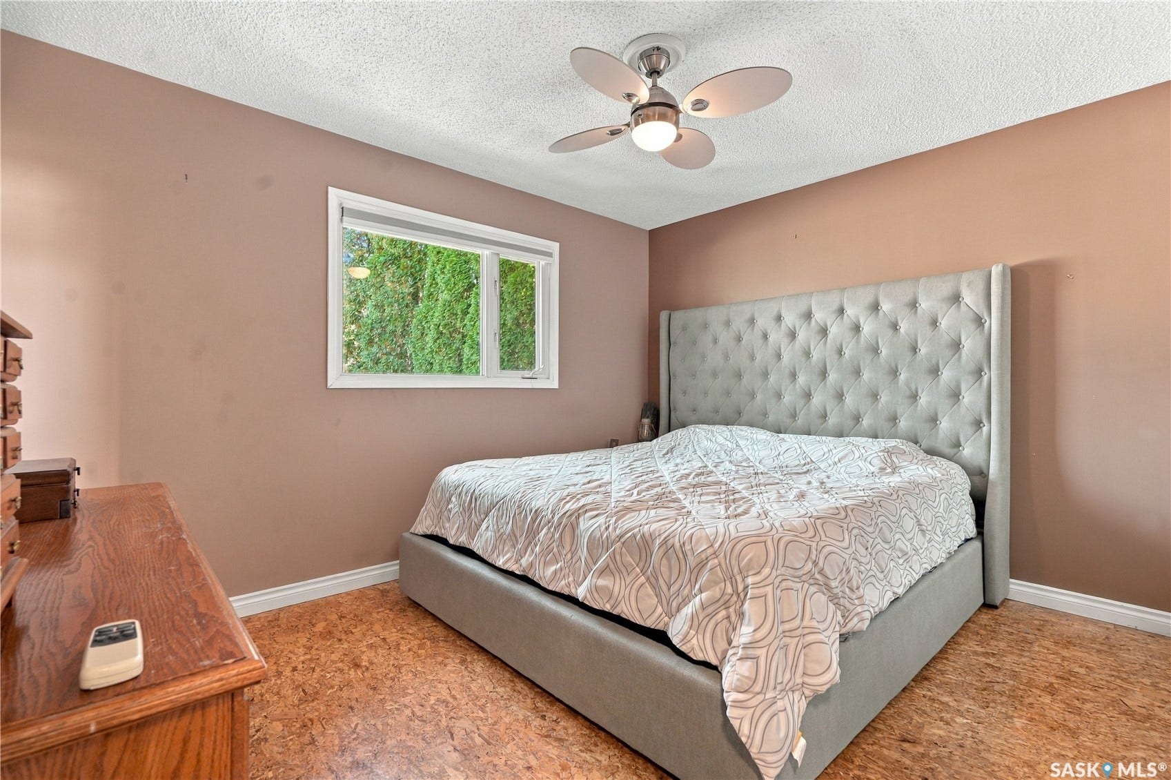 158 Smallwood Crescent, Saskatoon SK S7L 4Z6