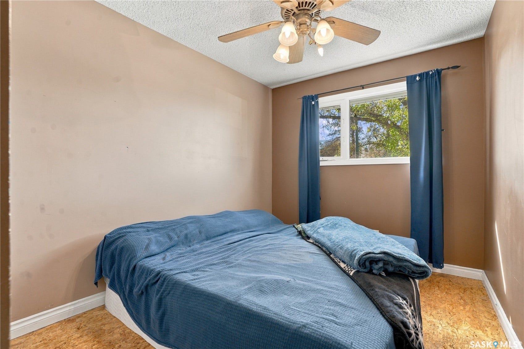 158 Smallwood Crescent, Saskatoon SK S7L 4Z6