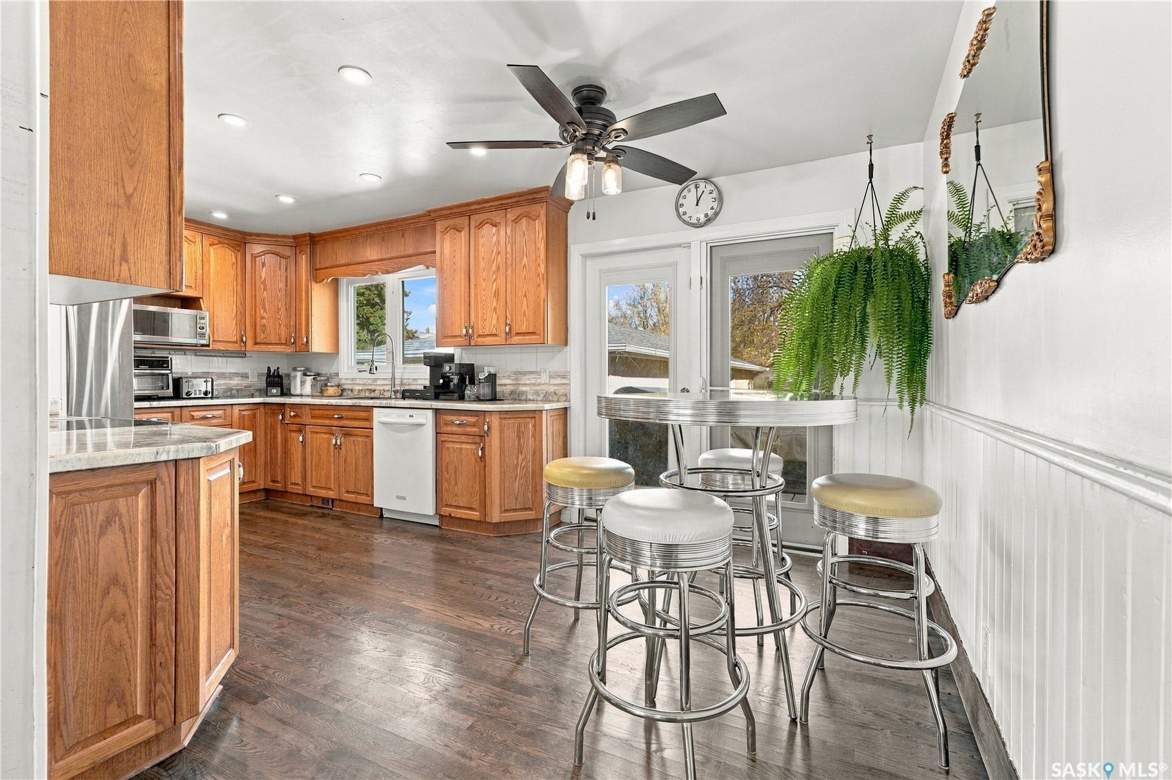 158 Smallwood Crescent, Saskatoon SK S7L 4Z6