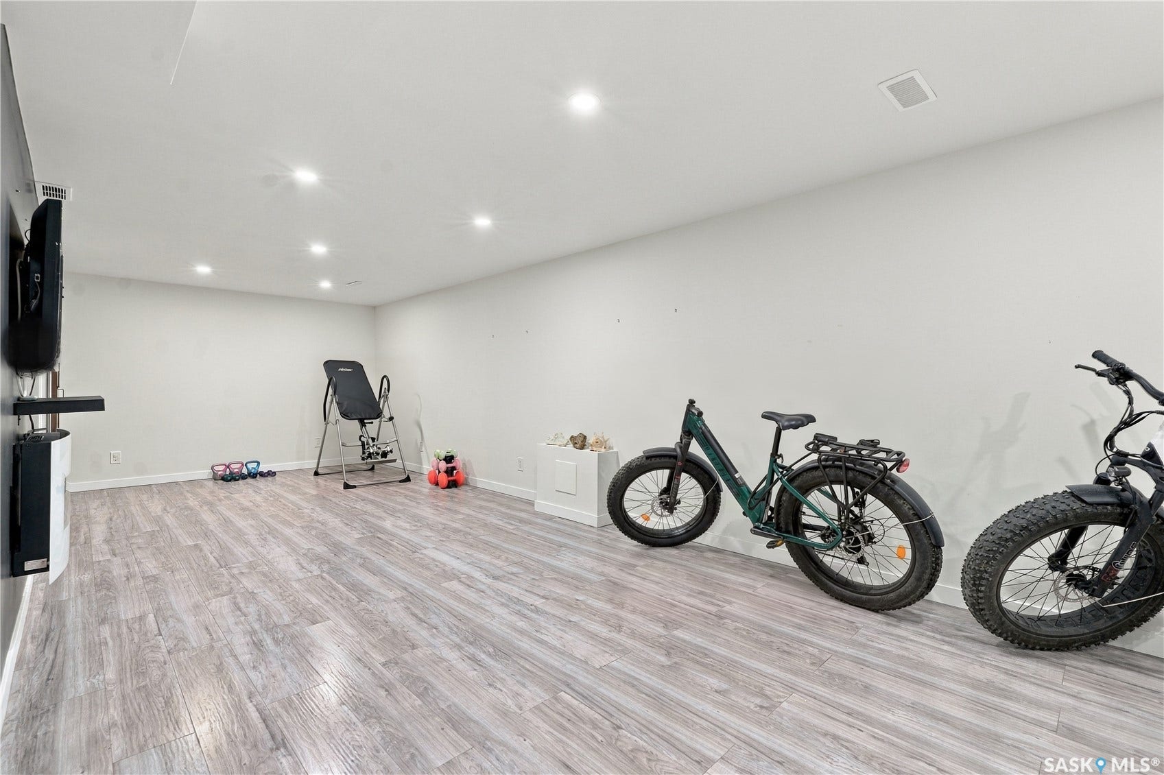 158 Smallwood Crescent, Saskatoon SK S7L 4Z6