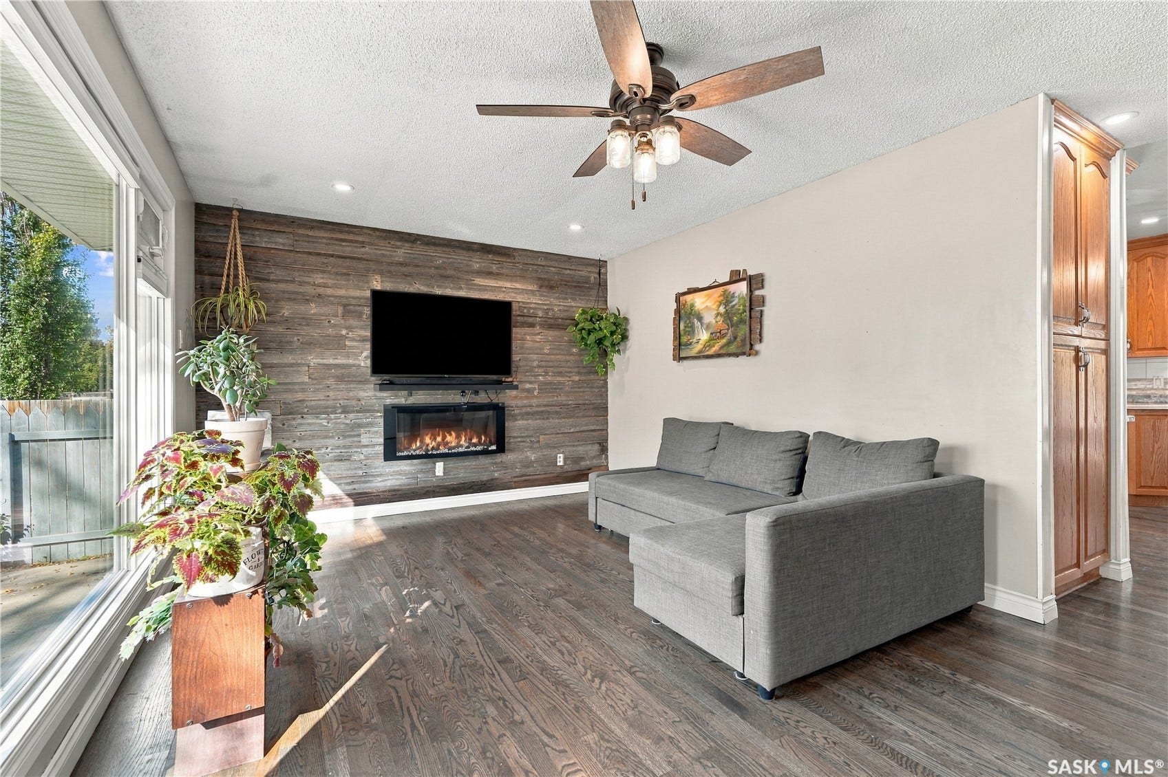 158 Smallwood Crescent, Saskatoon SK S7L 4Z6