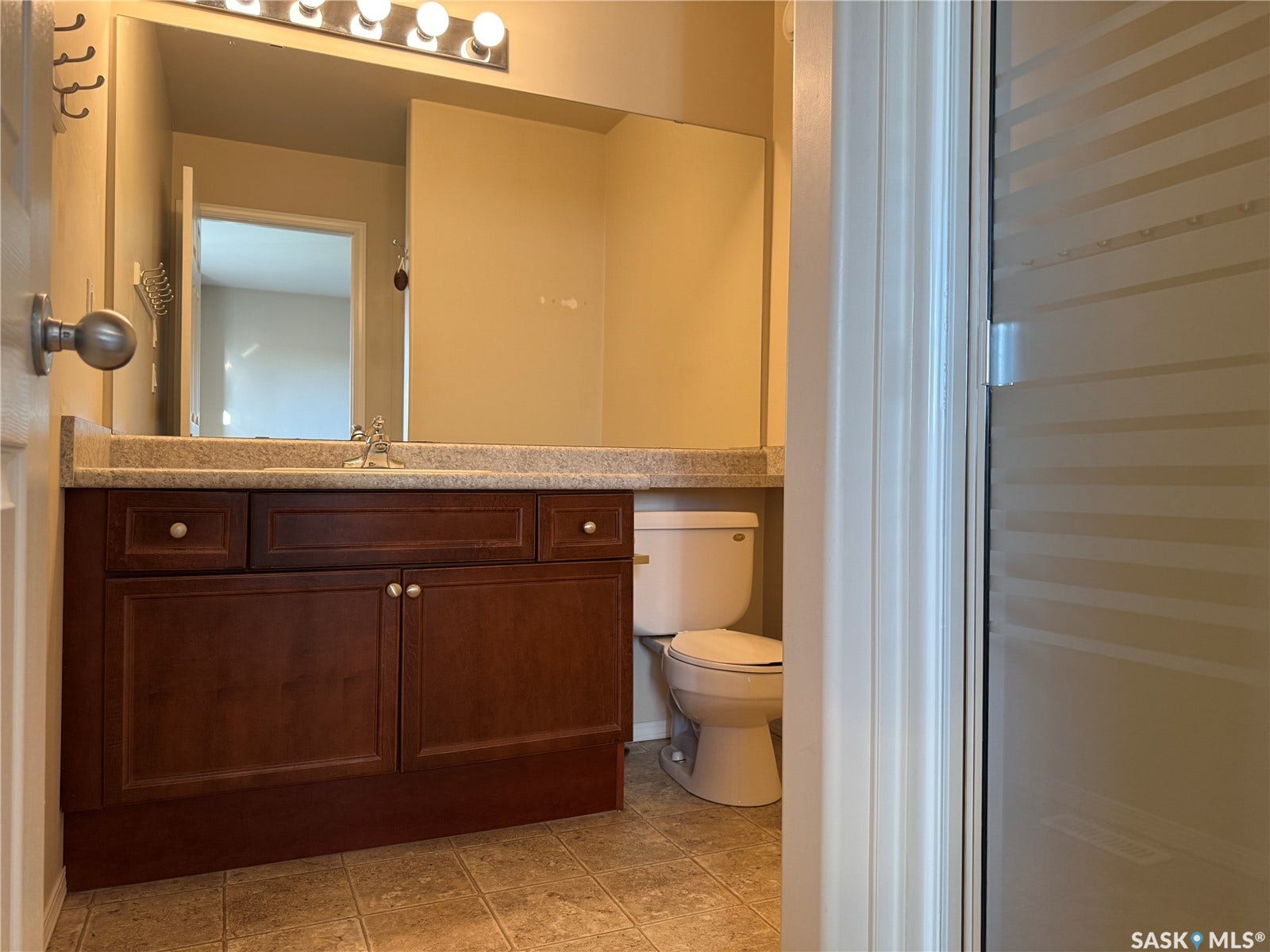 158 East Hampton Boulevard, Saskatoon SK S7R 0A7