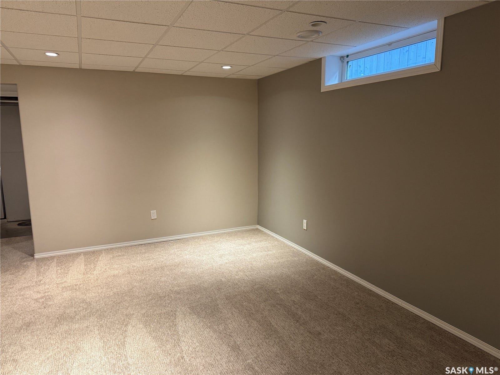 158 East Hampton Boulevard, Saskatoon SK S7R 0A7