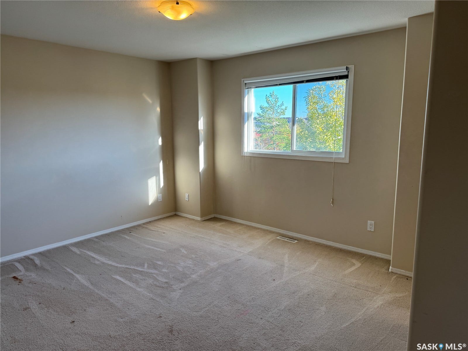158 East Hampton Boulevard, Saskatoon SK S7R 0A7