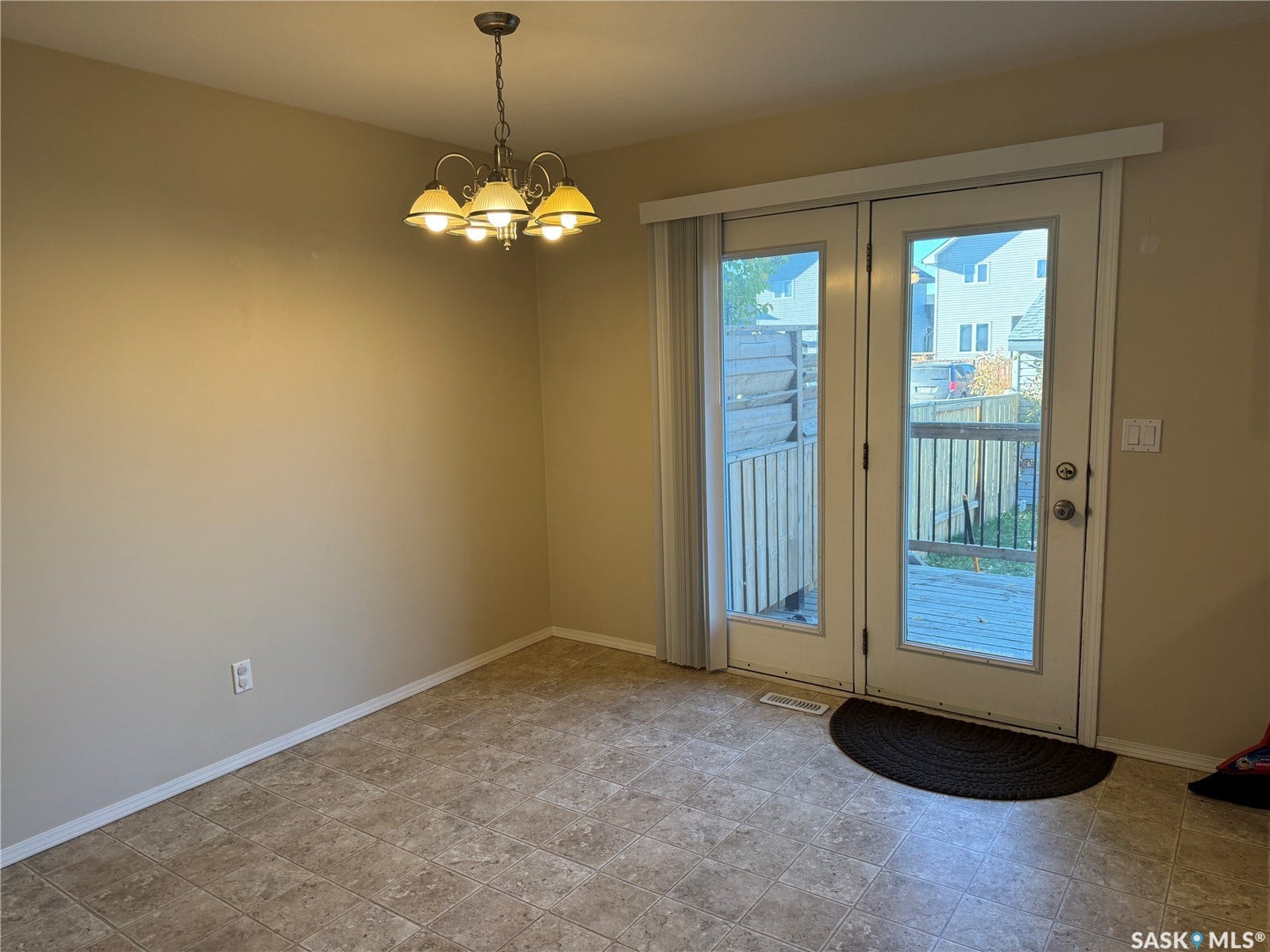 158 East Hampton Boulevard, Saskatoon SK S7R 0A7
