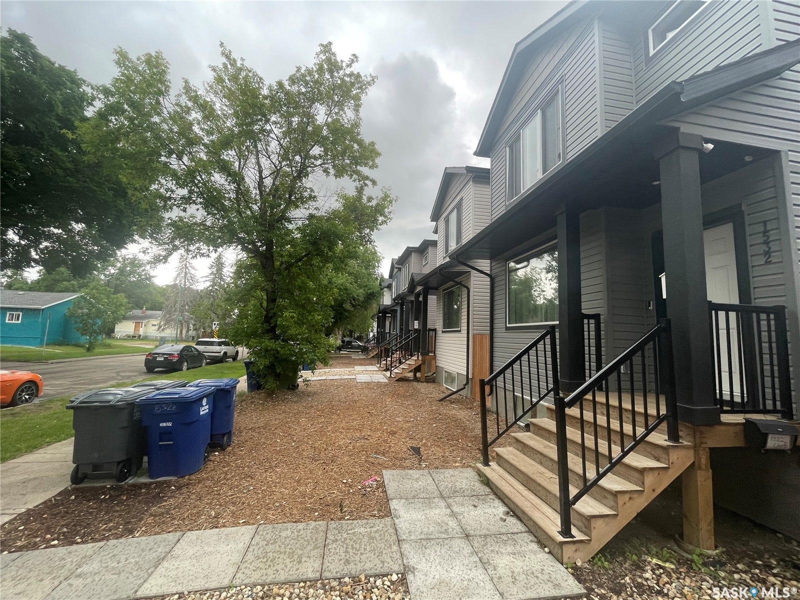 1530 B Avenue N, Saskatoon SK S7L 1H1