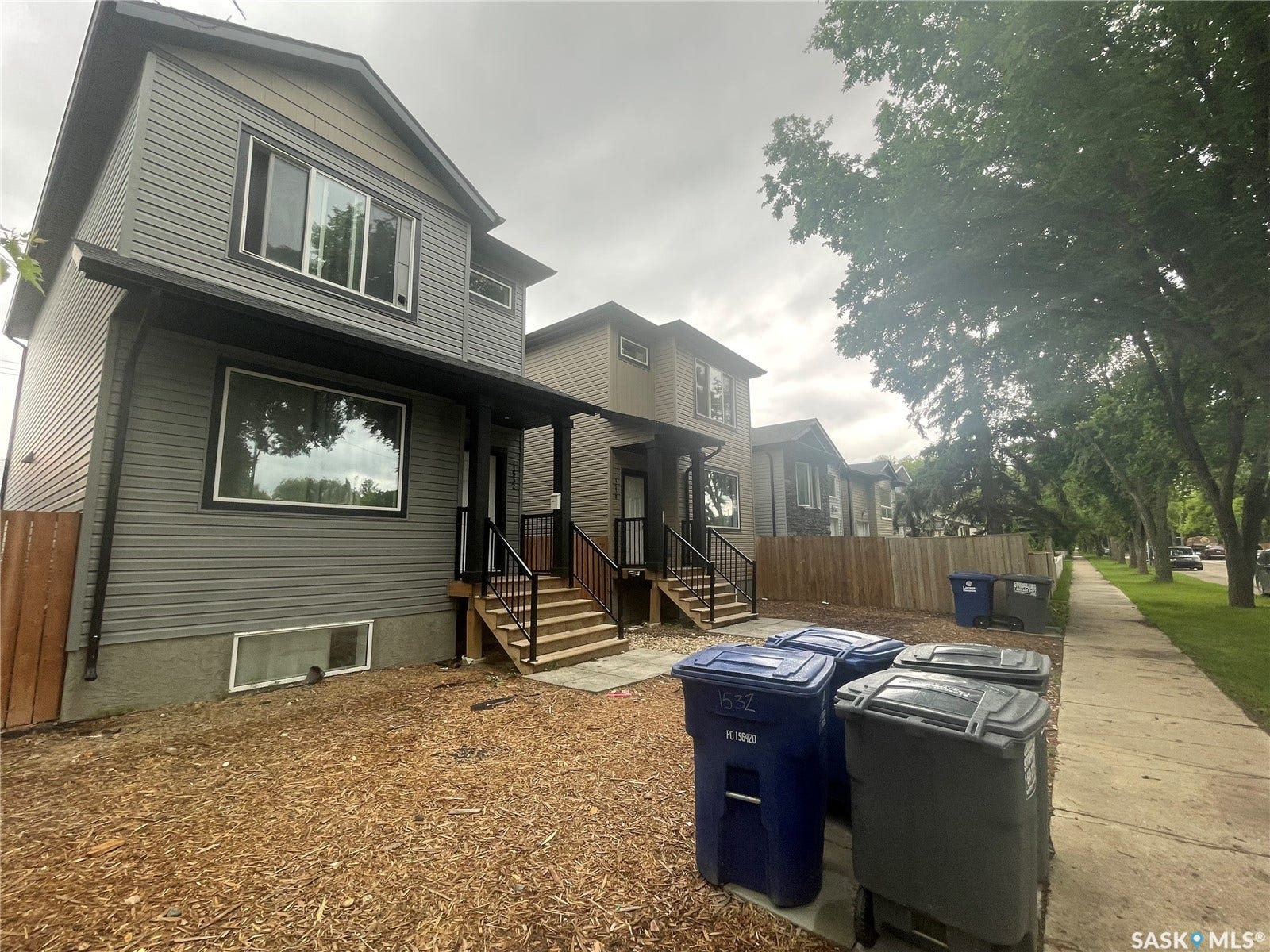 1530 B Avenue N, Saskatoon SK S7L 1H1