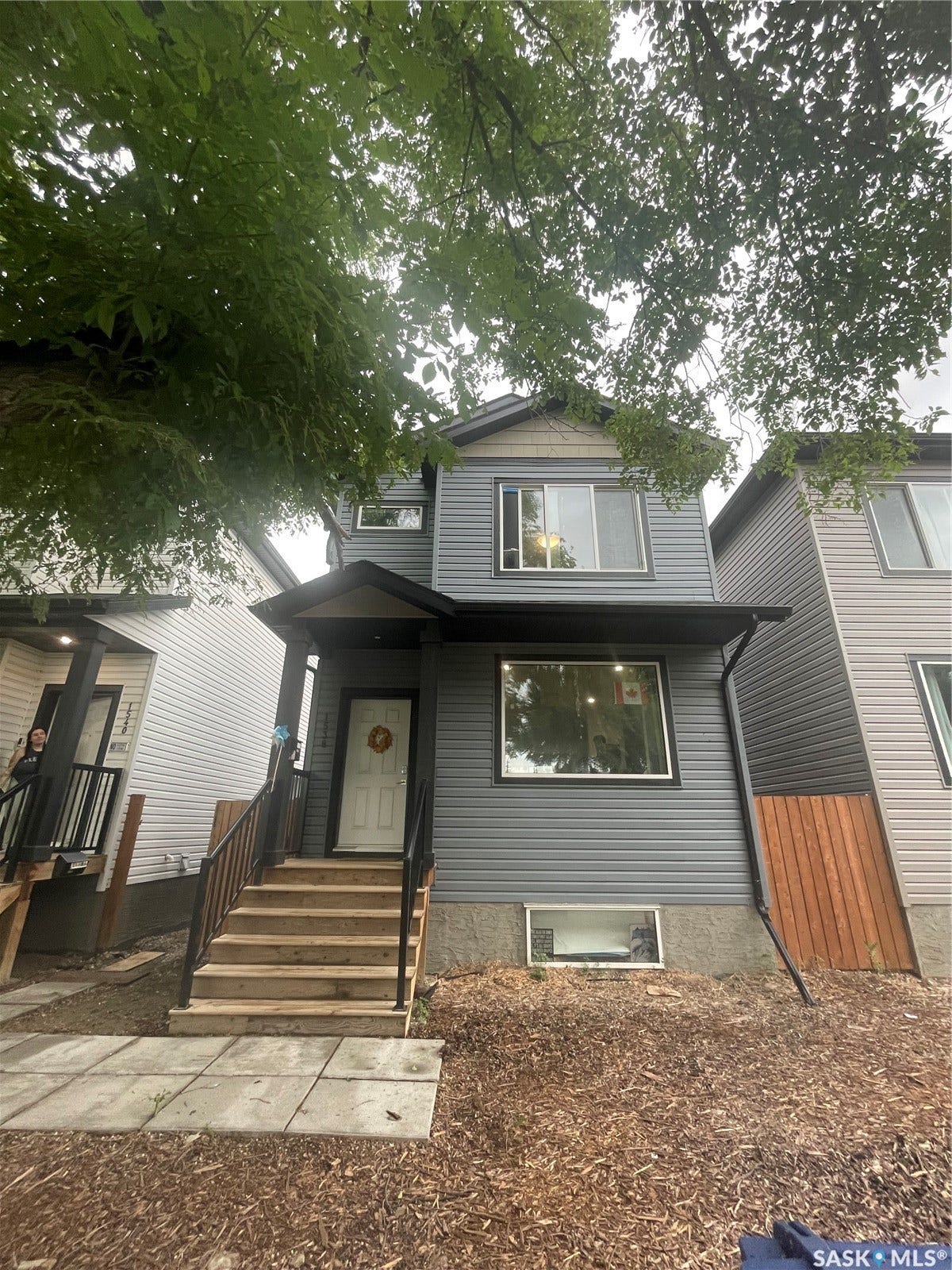 1530 B Avenue N, Saskatoon SK S7L 1H1