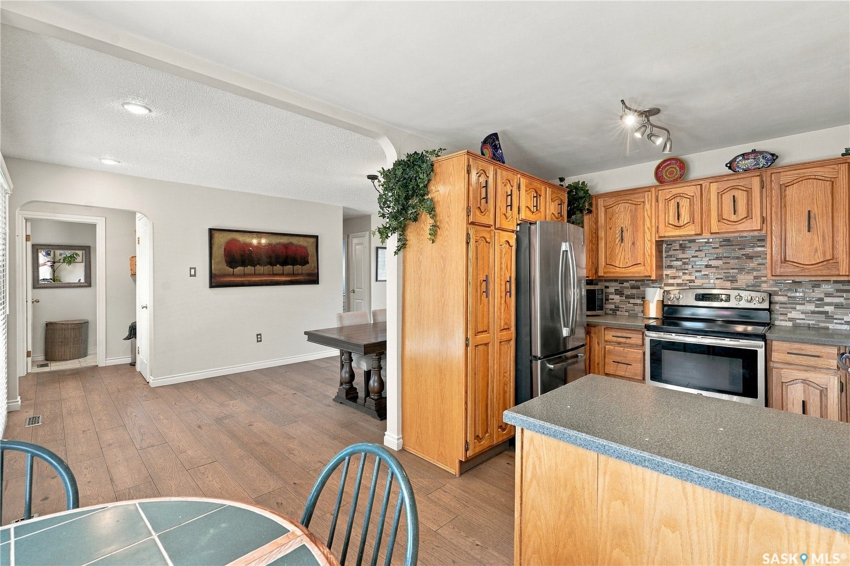 222 Smith Road, Saskatoon SK S7M 4Z5