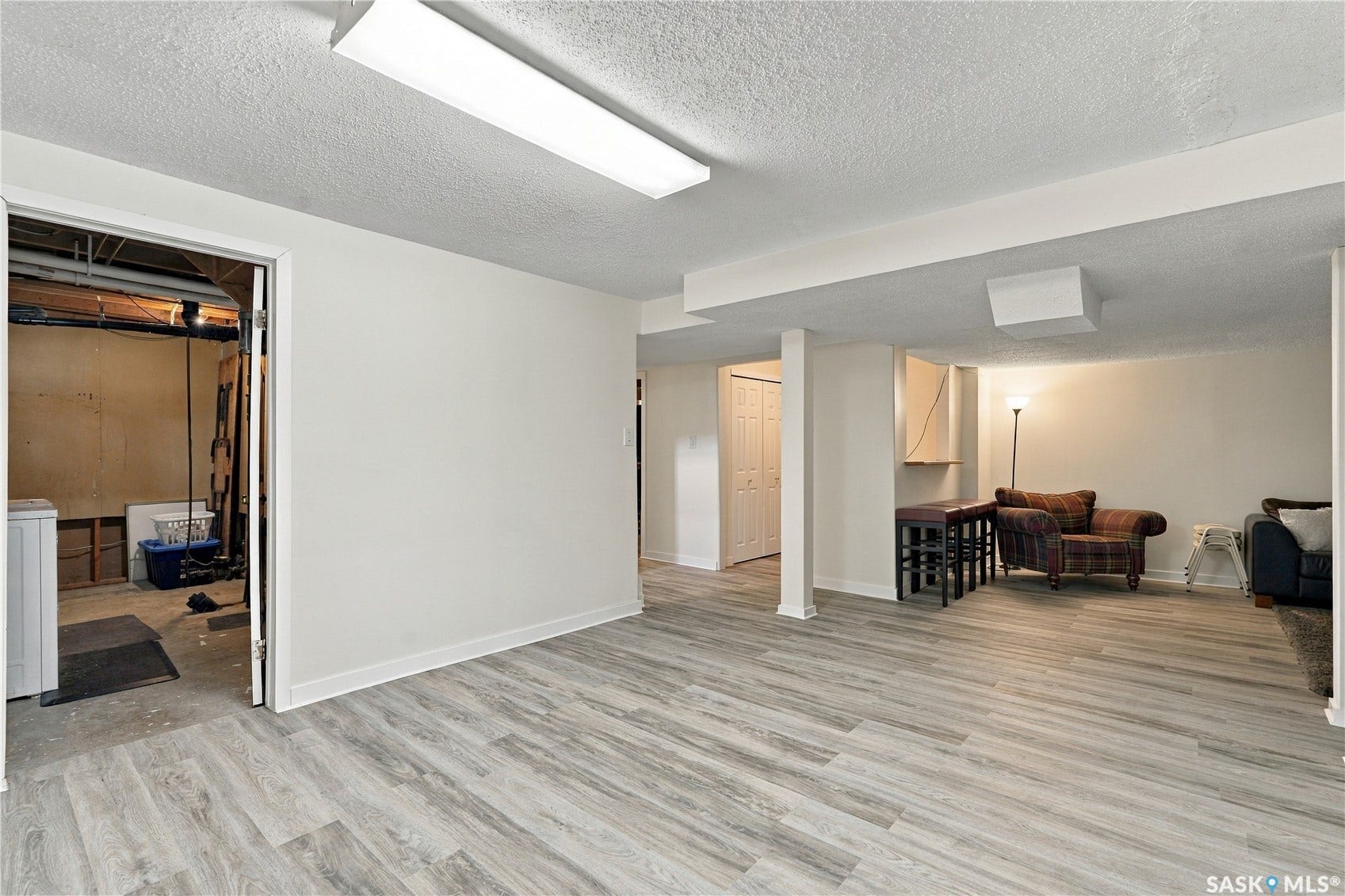 222 Smith Road, Saskatoon SK S7M 4Z5