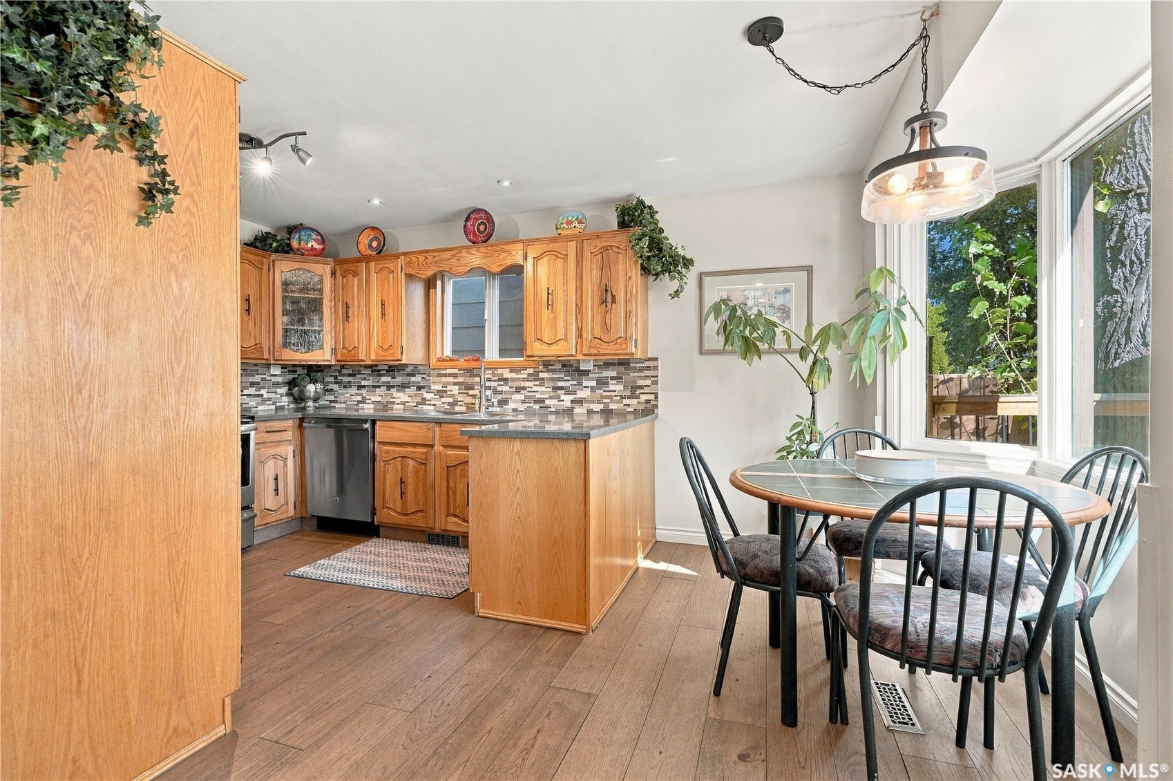 222 Smith Road, Saskatoon SK S7M 4Z5