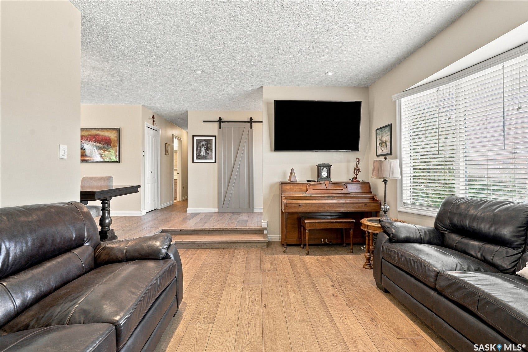 222 Smith Road, Saskatoon SK S7M 4Z5
