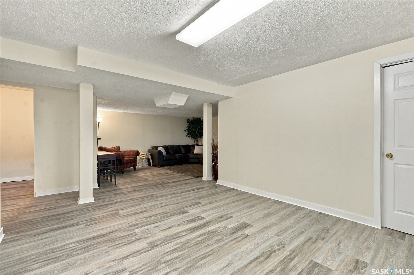 222 Smith Road, Saskatoon SK S7M 4Z5