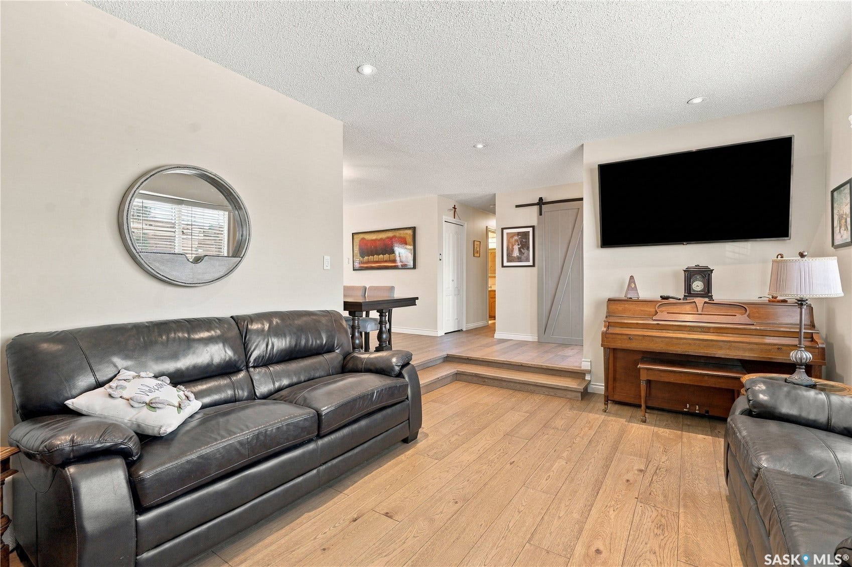222 Smith Road, Saskatoon SK S7M 4Z5