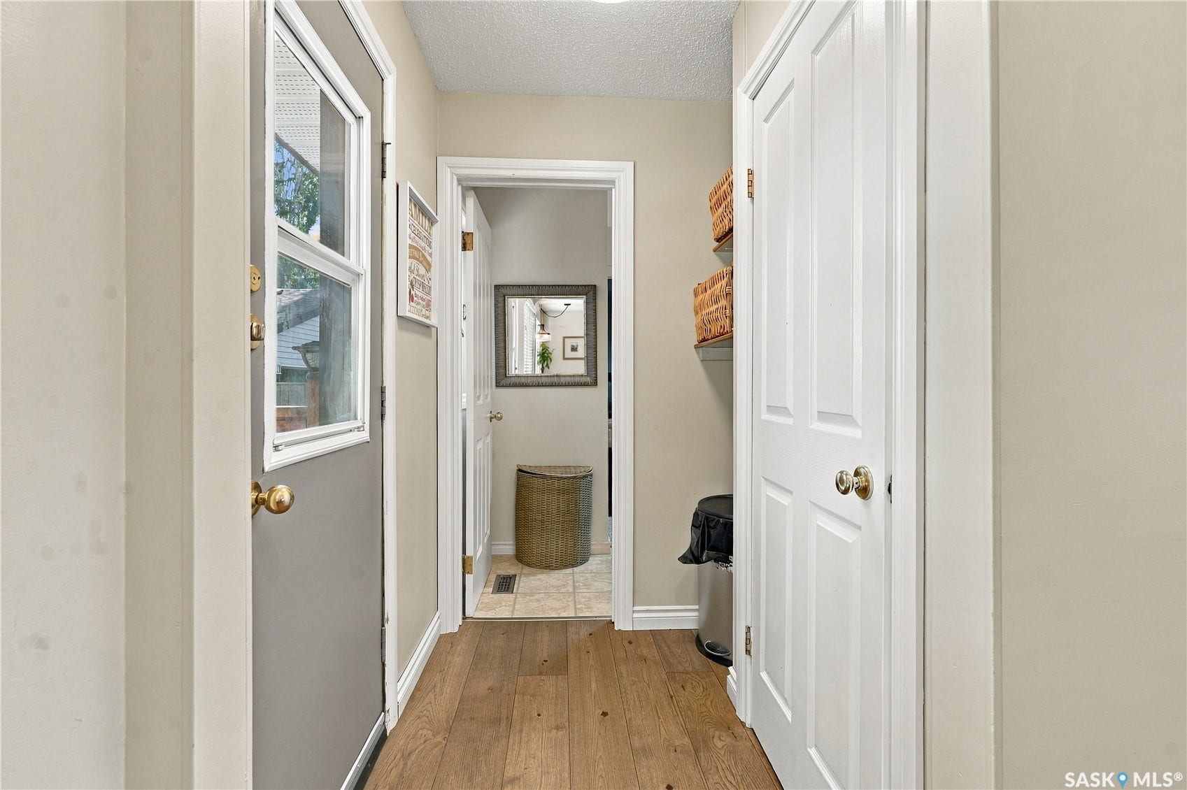 222 Smith Road, Saskatoon SK S7M 4Z5
