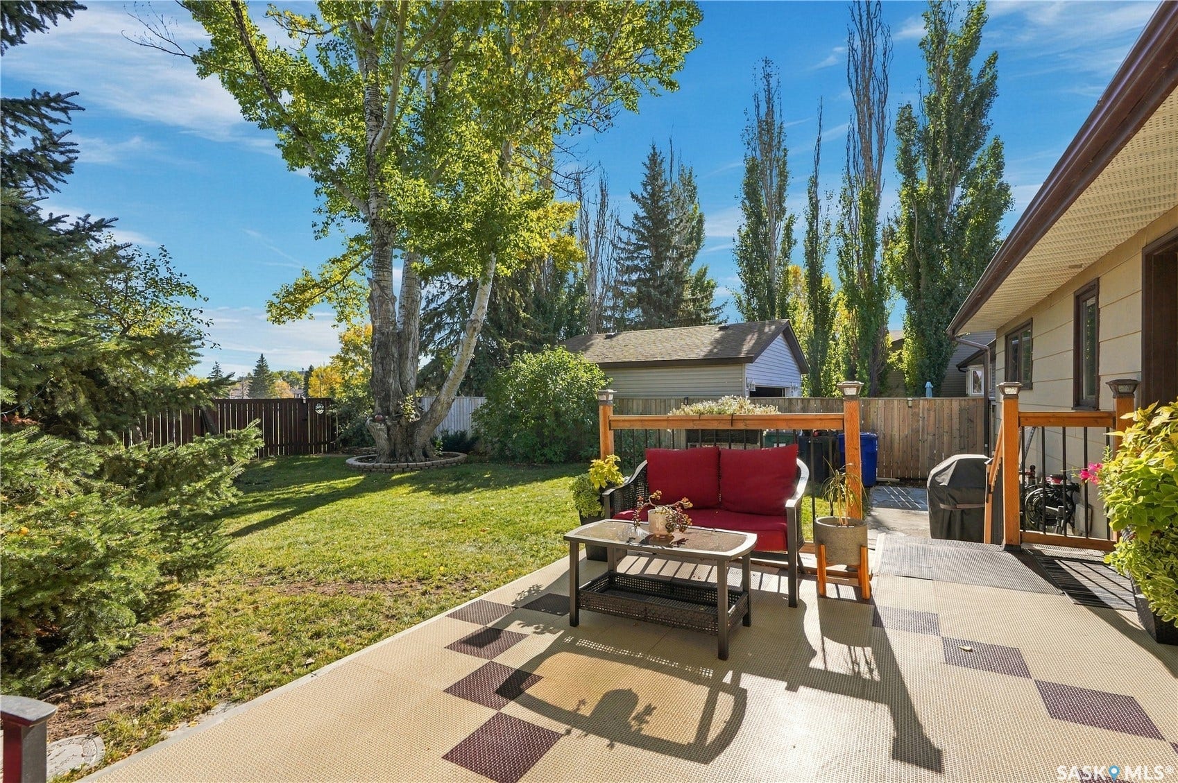 222 Smith Road, Saskatoon SK S7M 4Z5