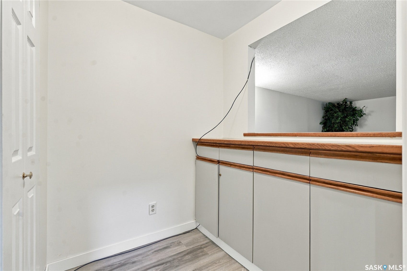 222 Smith Road, Saskatoon SK S7M 4Z5