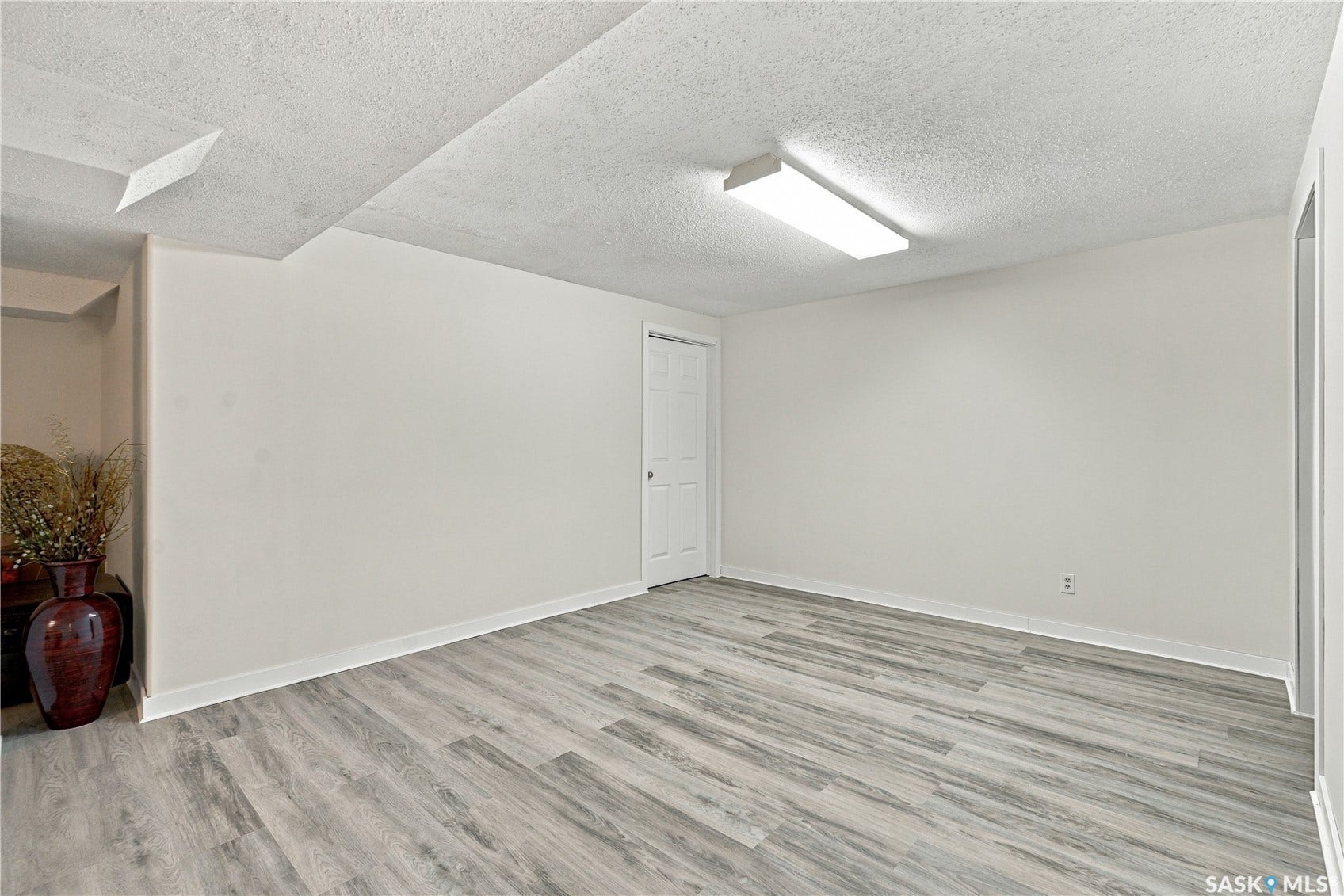 222 Smith Road, Saskatoon SK S7M 4Z5