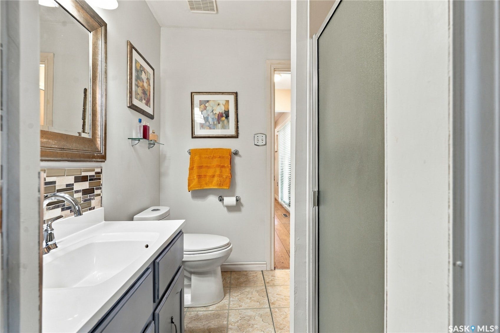 222 Smith Road, Saskatoon SK S7M 4Z5