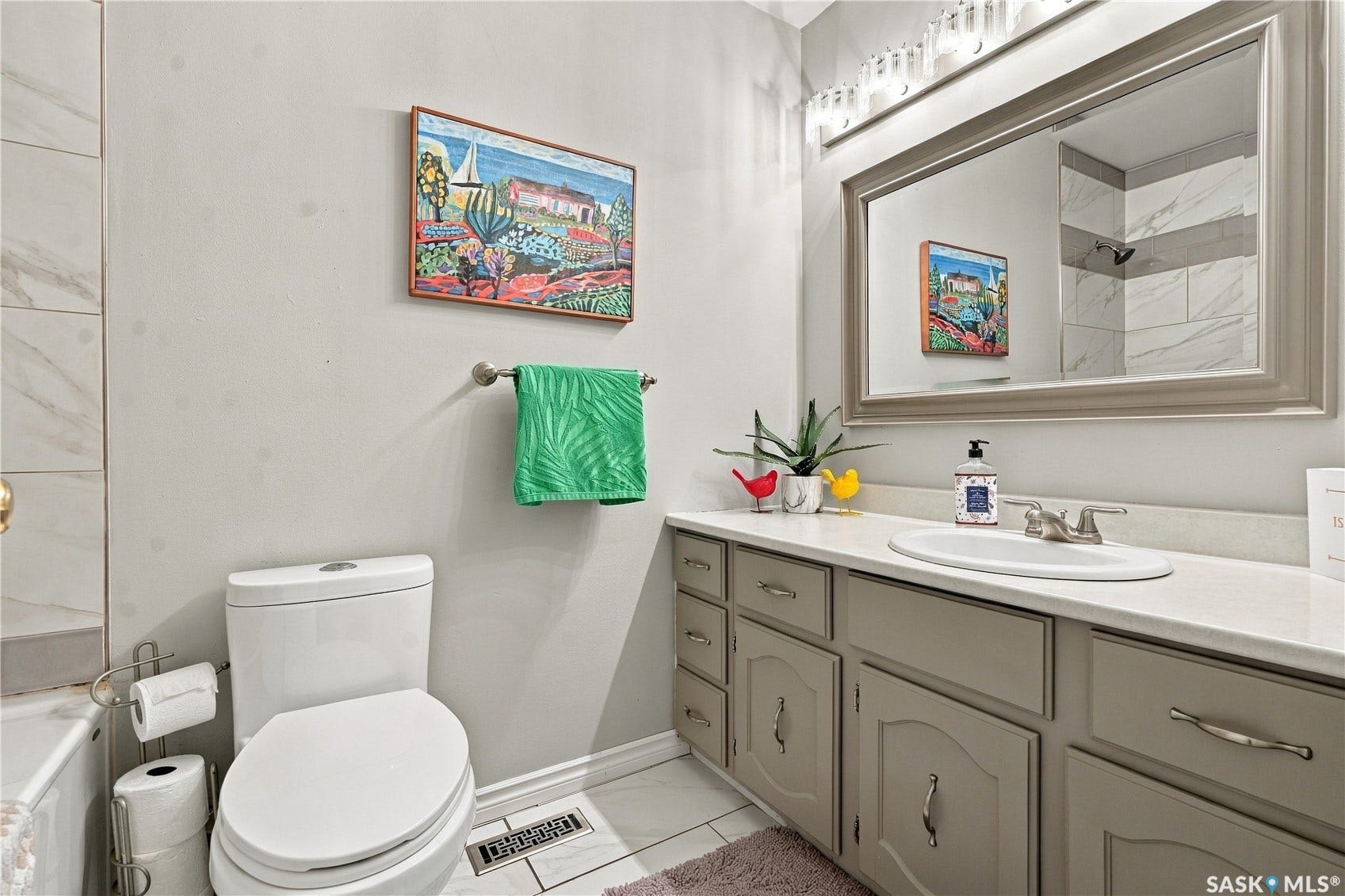222 Smith Road, Saskatoon SK S7M 4Z5