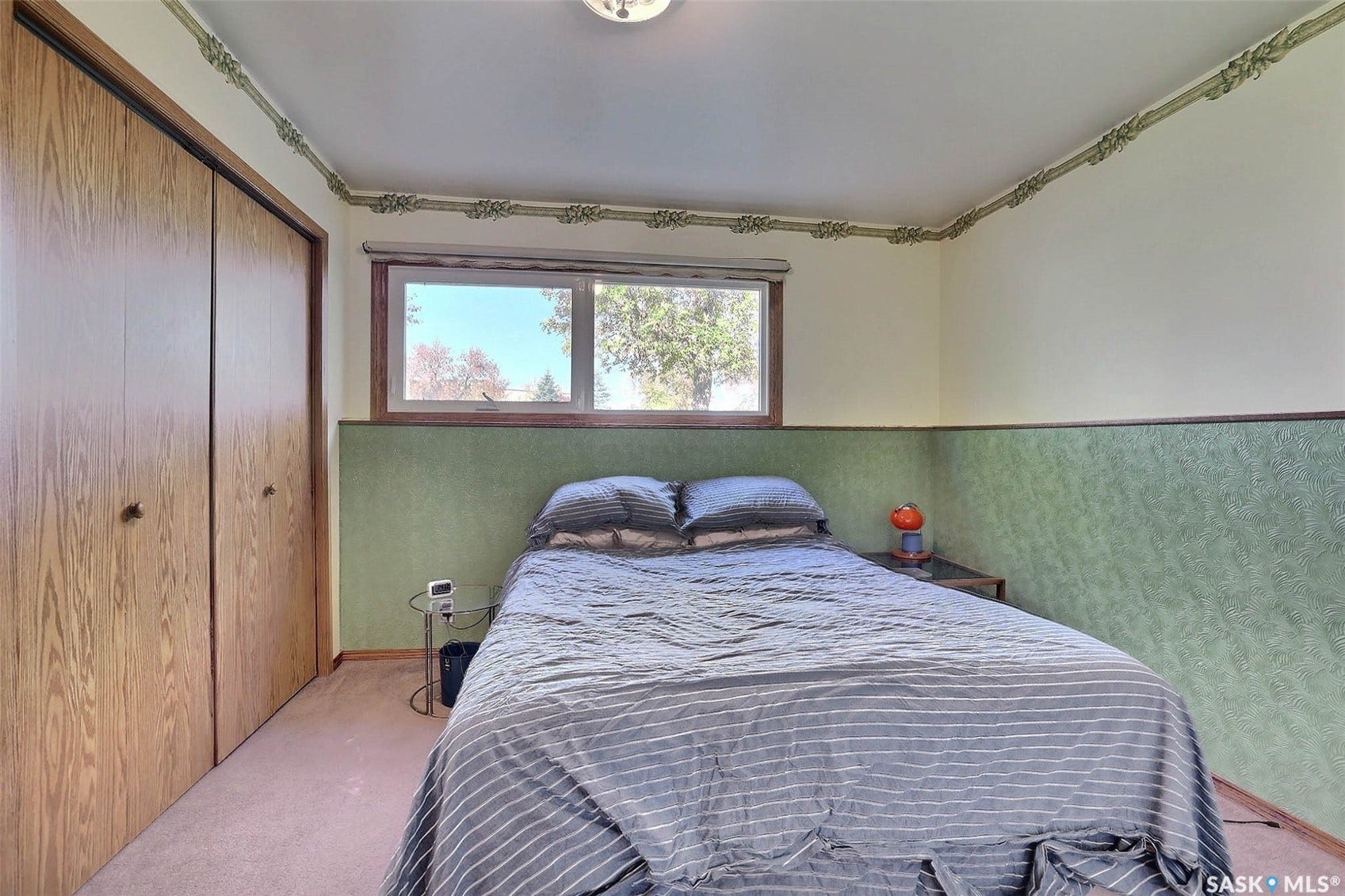1425 9th Avenue N, Regina SK S4R 0E6