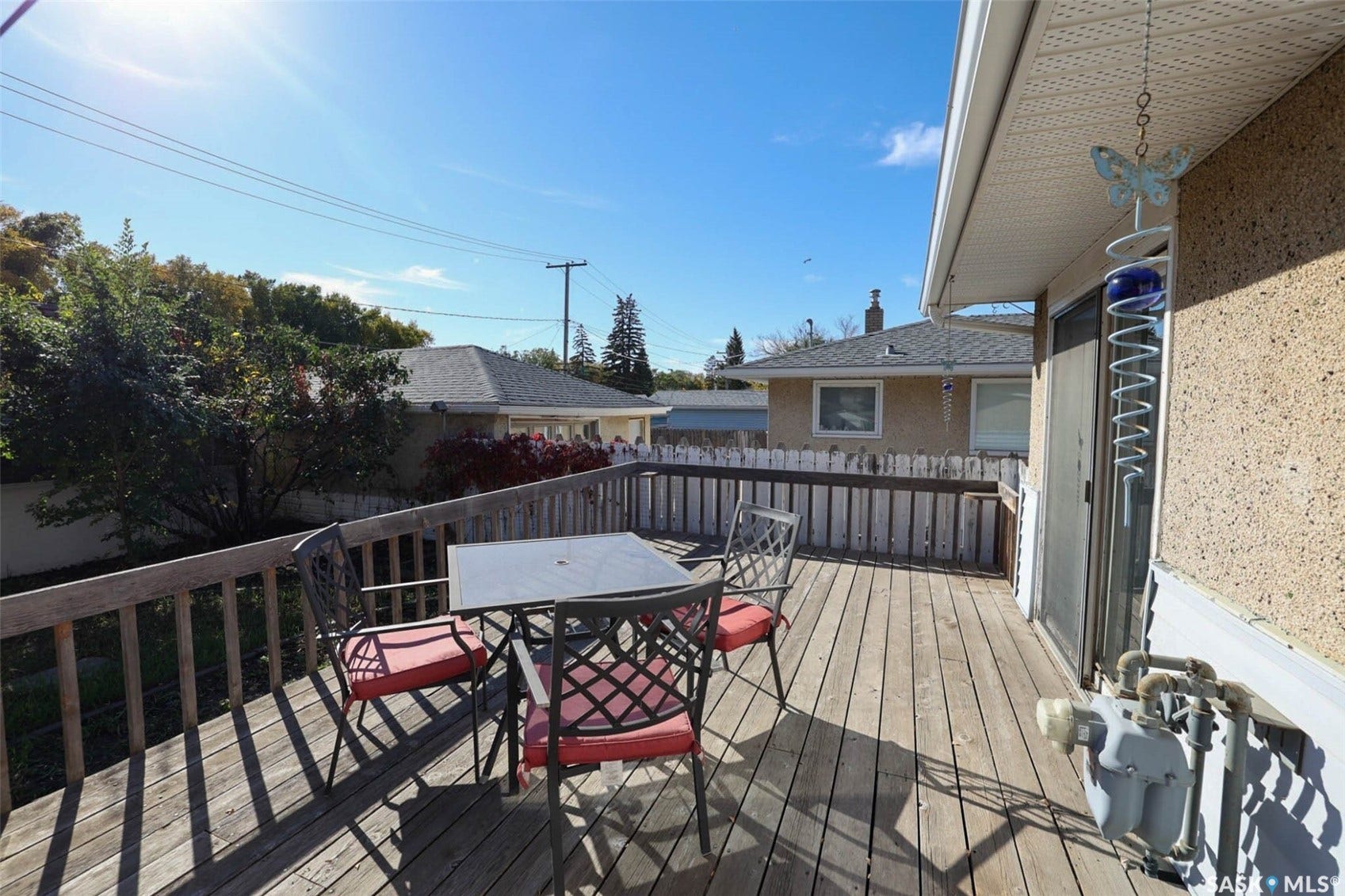 1425 9th Avenue N, Regina SK S4R 0E6