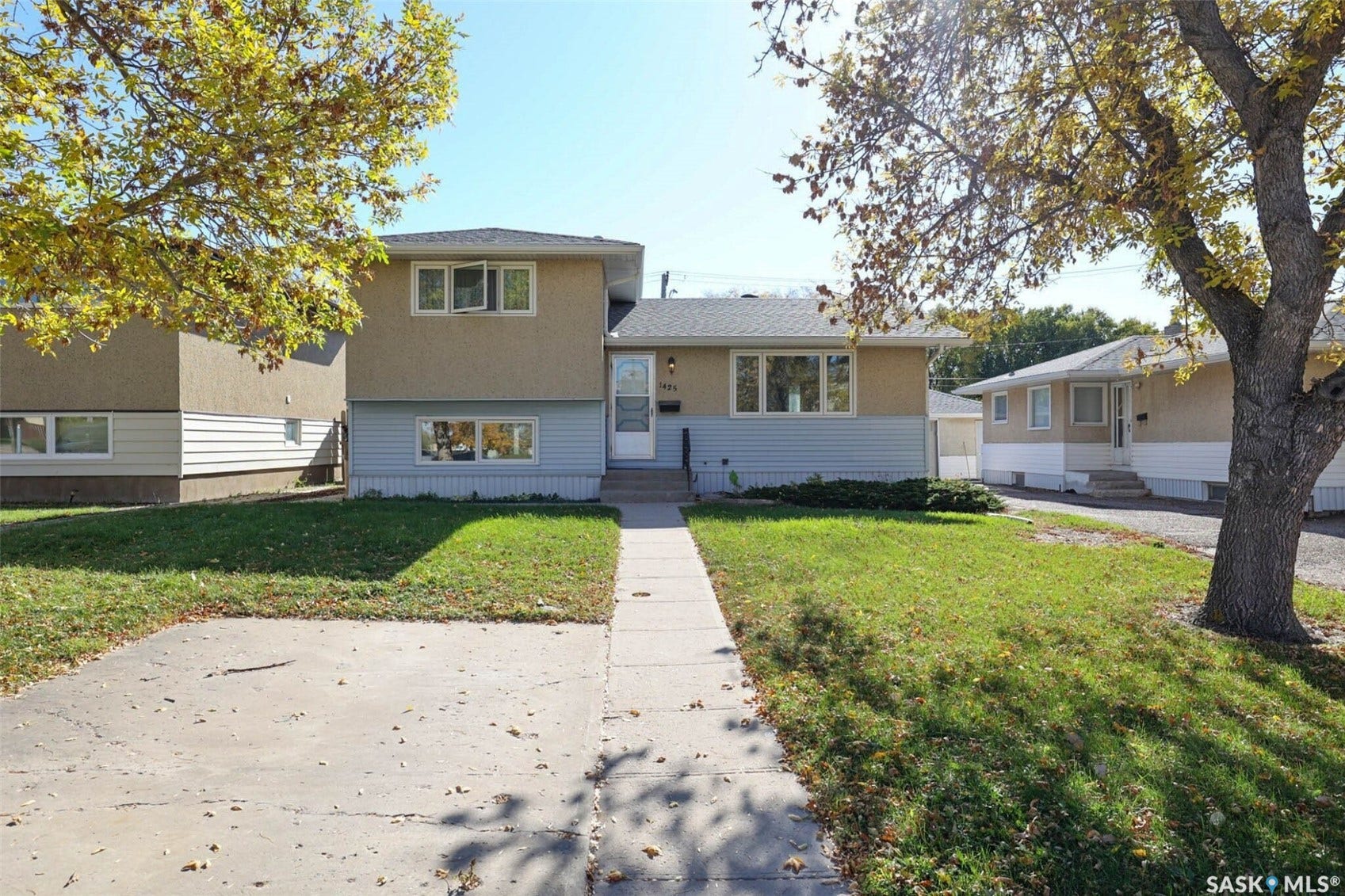 1425 9th Avenue N, Regina SK S4R 0E6